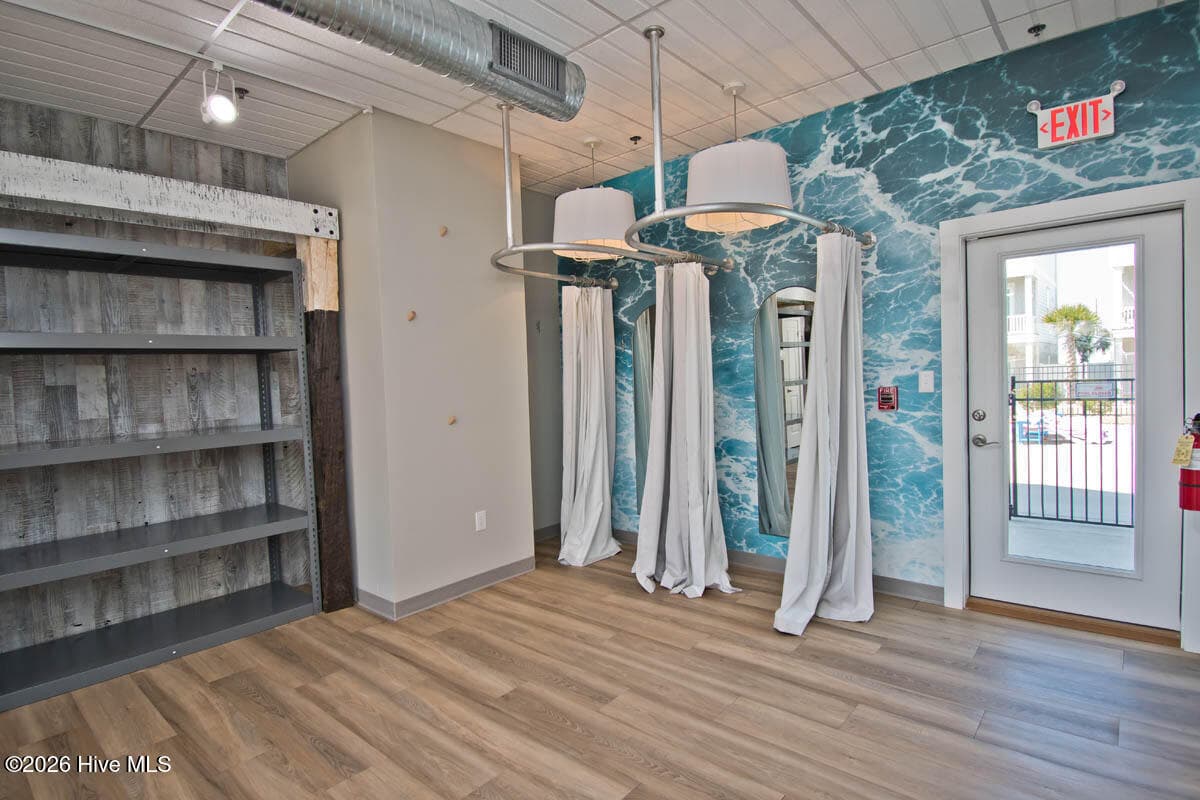 Commercial opportunity awaits. - 9004 Louise Avenue A1 & B1, Emerald Isle, NC 28594
