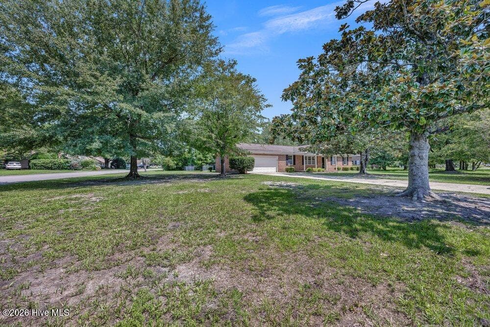 Single Family Residence at 618 Kelly Road, Wilmington, NC 28409, photo 4 of 27