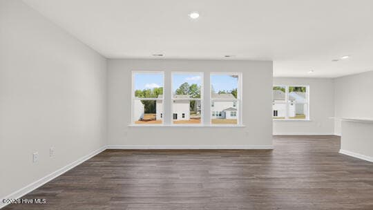 Single Family Residence at 515 Chestnut Oak Drive, Sanford, NC 27332, photo 4 of 34