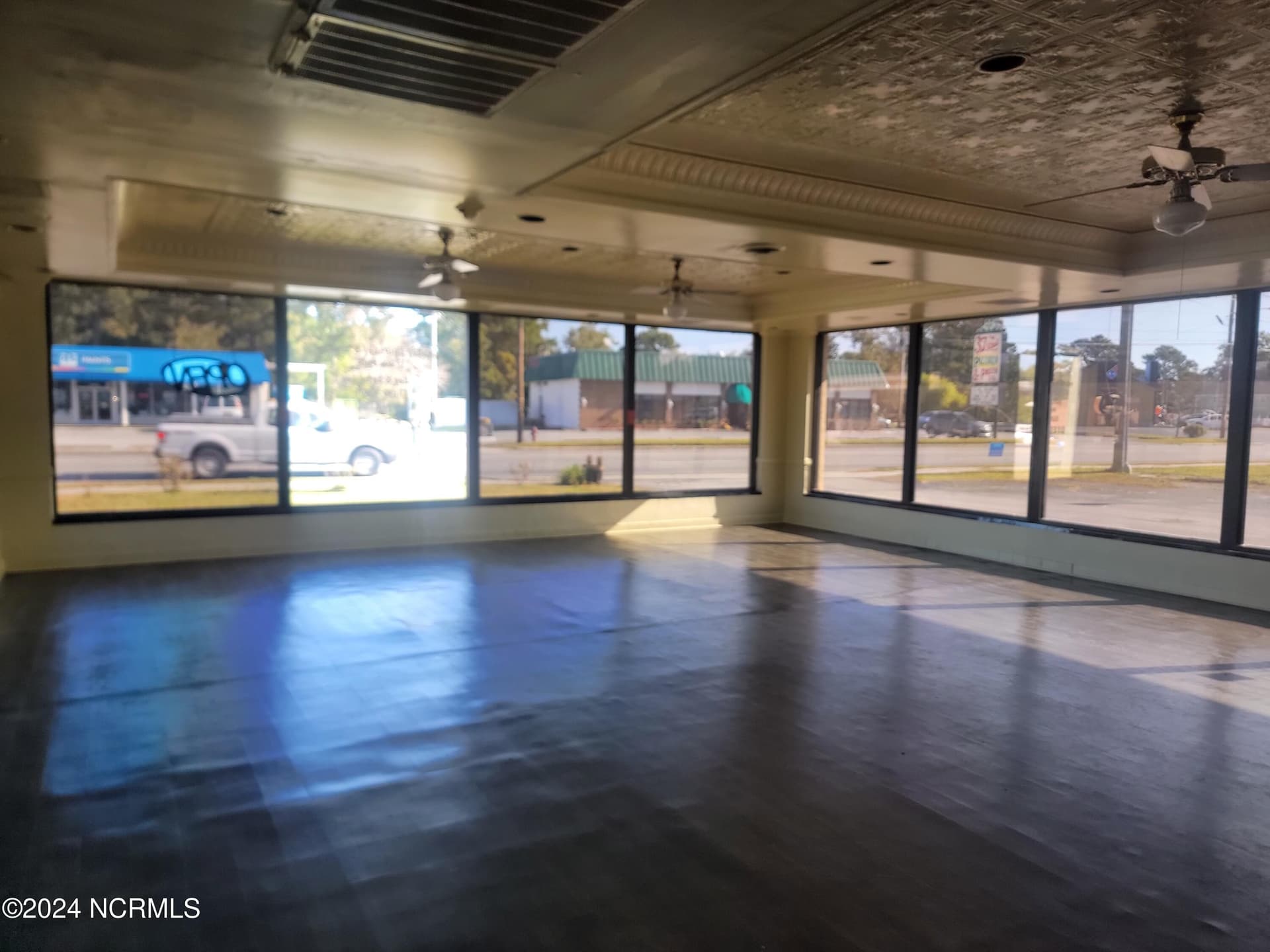 Improved at 2405 Neuse Boulevard, New Bern, NC 28562, photo 8 of 20