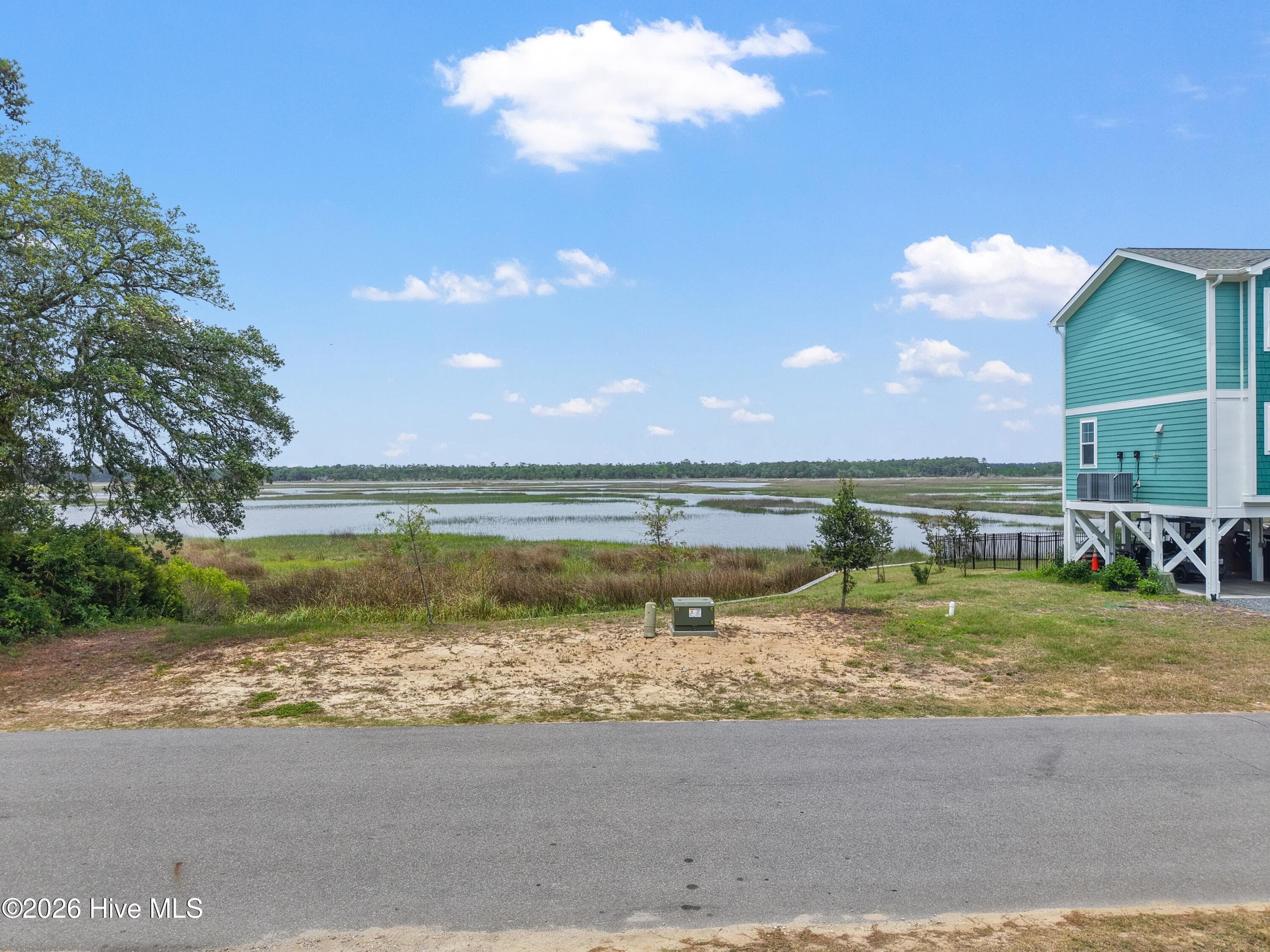 Manufactured Home at 7701 E Yacht Drive, Oak Island, NC 28465, photo 6 of 69