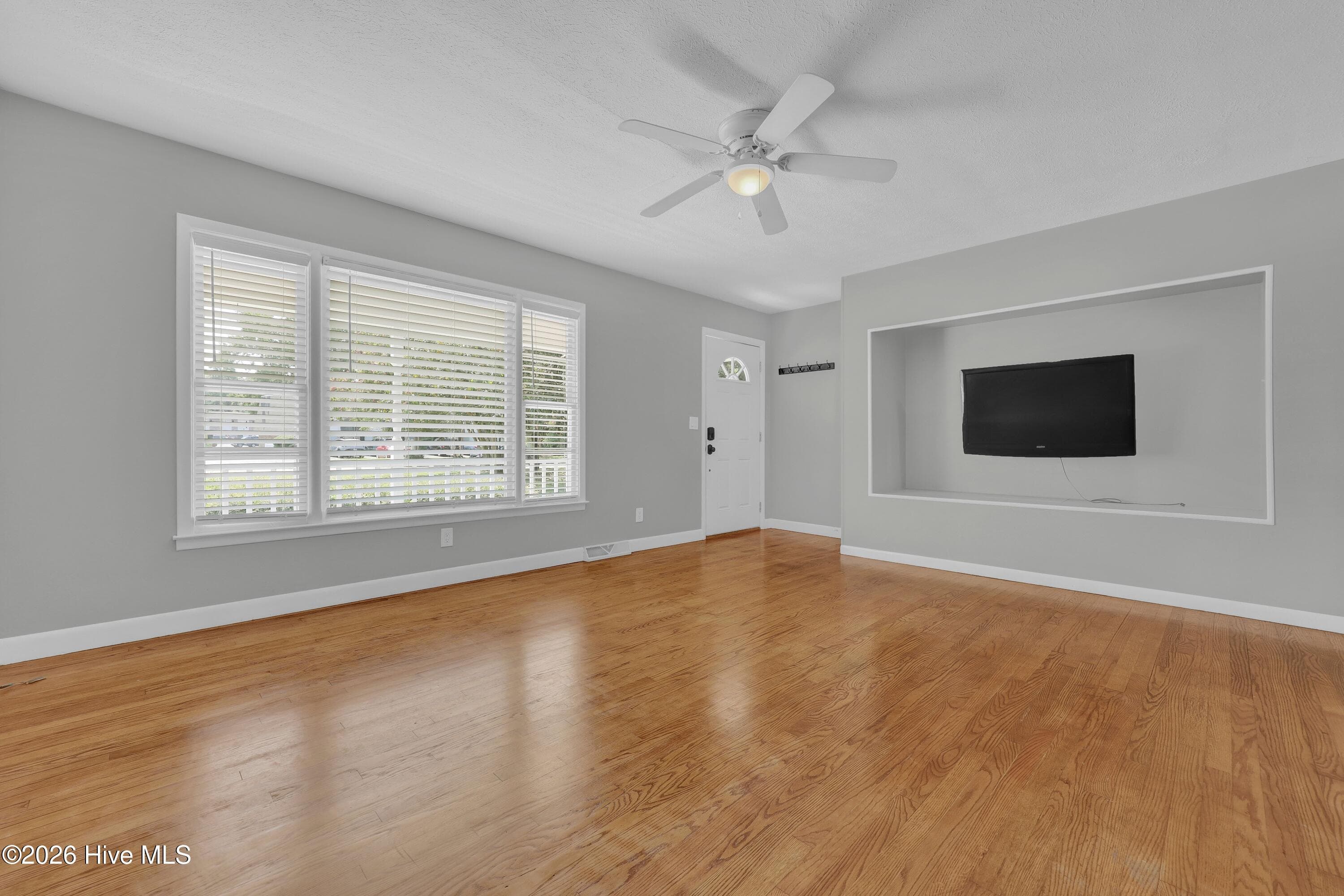 Single Family Residence at 3309 Winston Boulevard, Wilmington, NC 28403, photo 8 of 31
