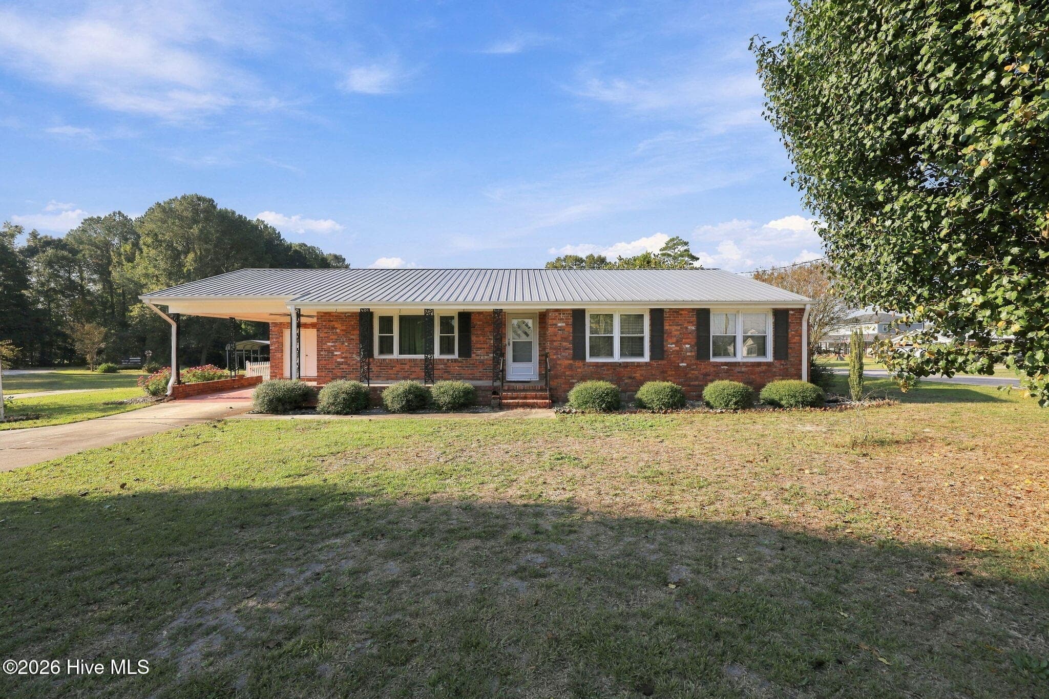 Single Family Residence at 2623 Pauls Path Road, Kinston, NC 28504, photo 2 of 45