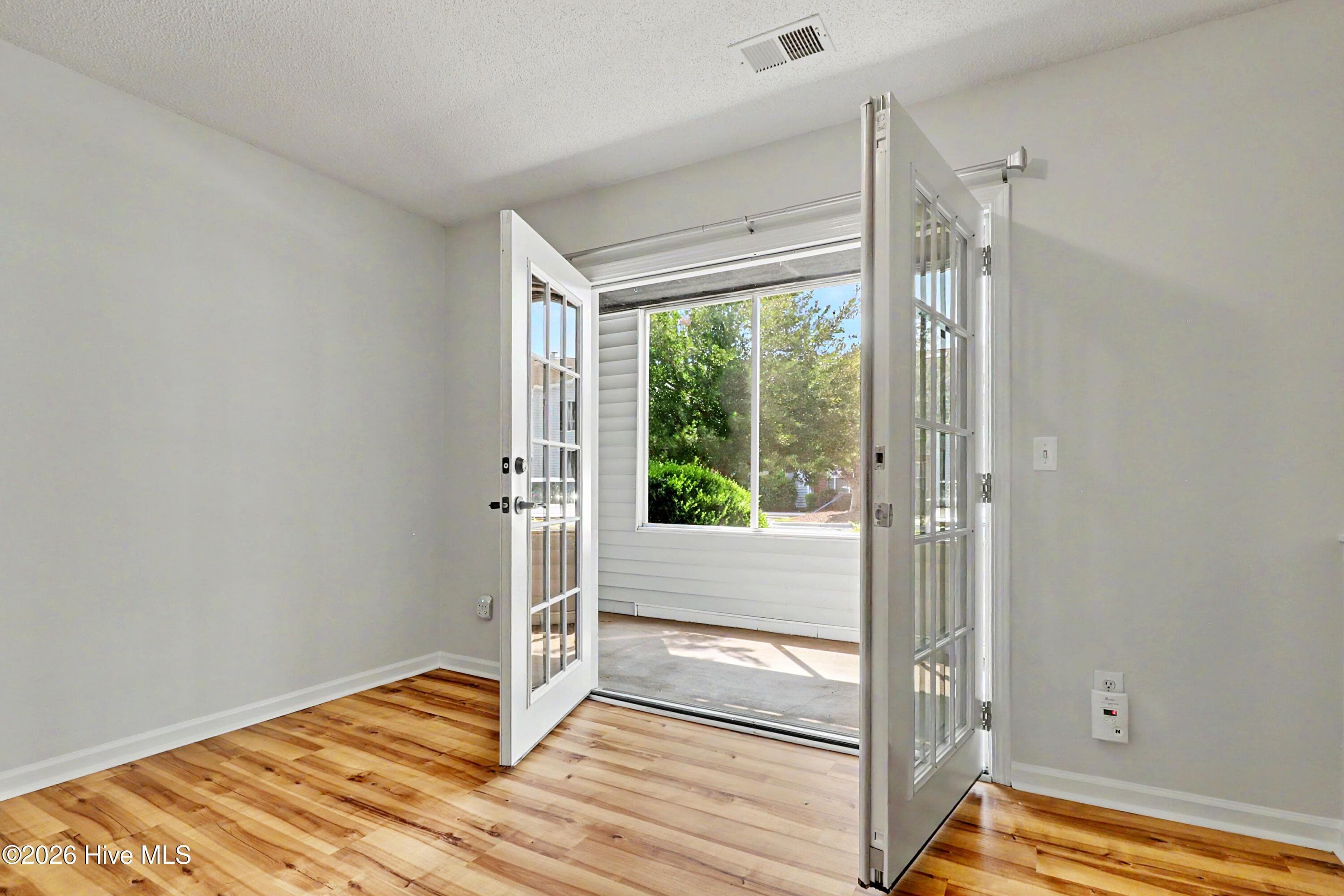 Condominium at 4140 Breezewood Drive Unit 104, Wilmington, NC 28412, photo 11 of 38