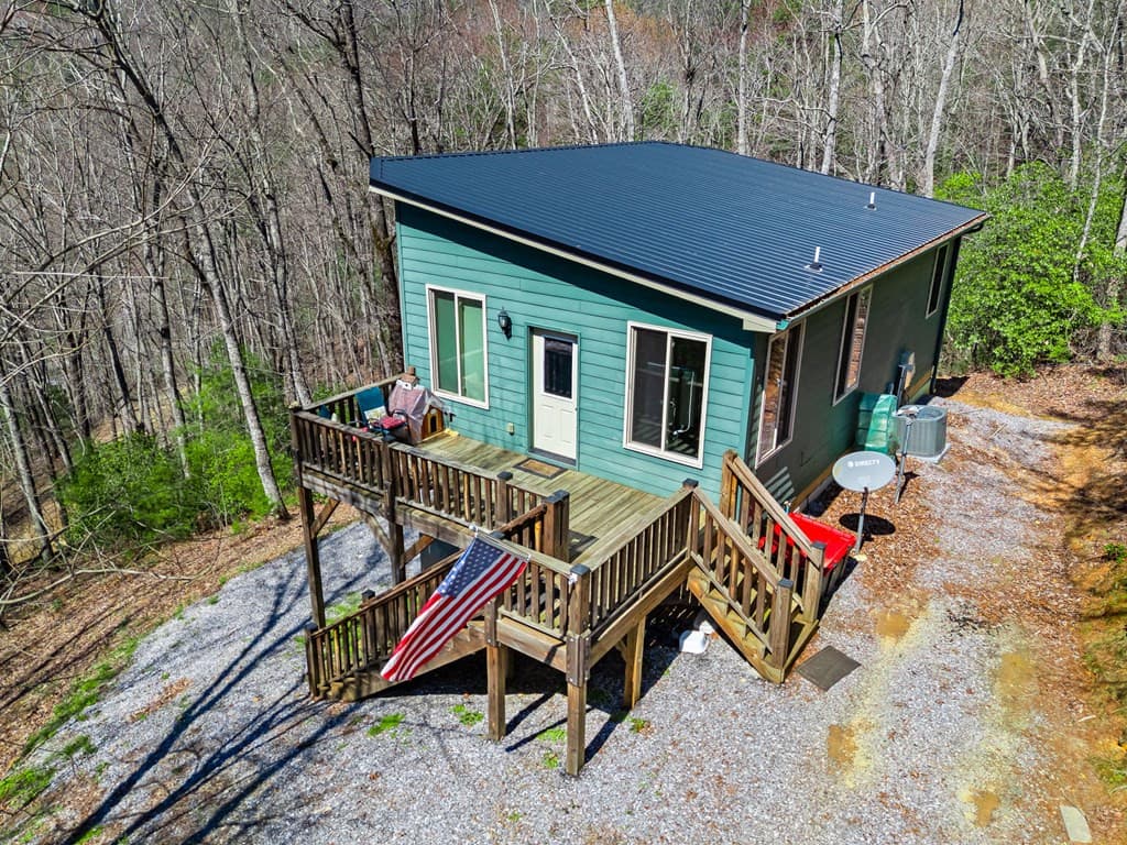 Single Family Residence at 285 Peachtree Mtn Est Road, Murphy, NC 28906, photo 72 of 82