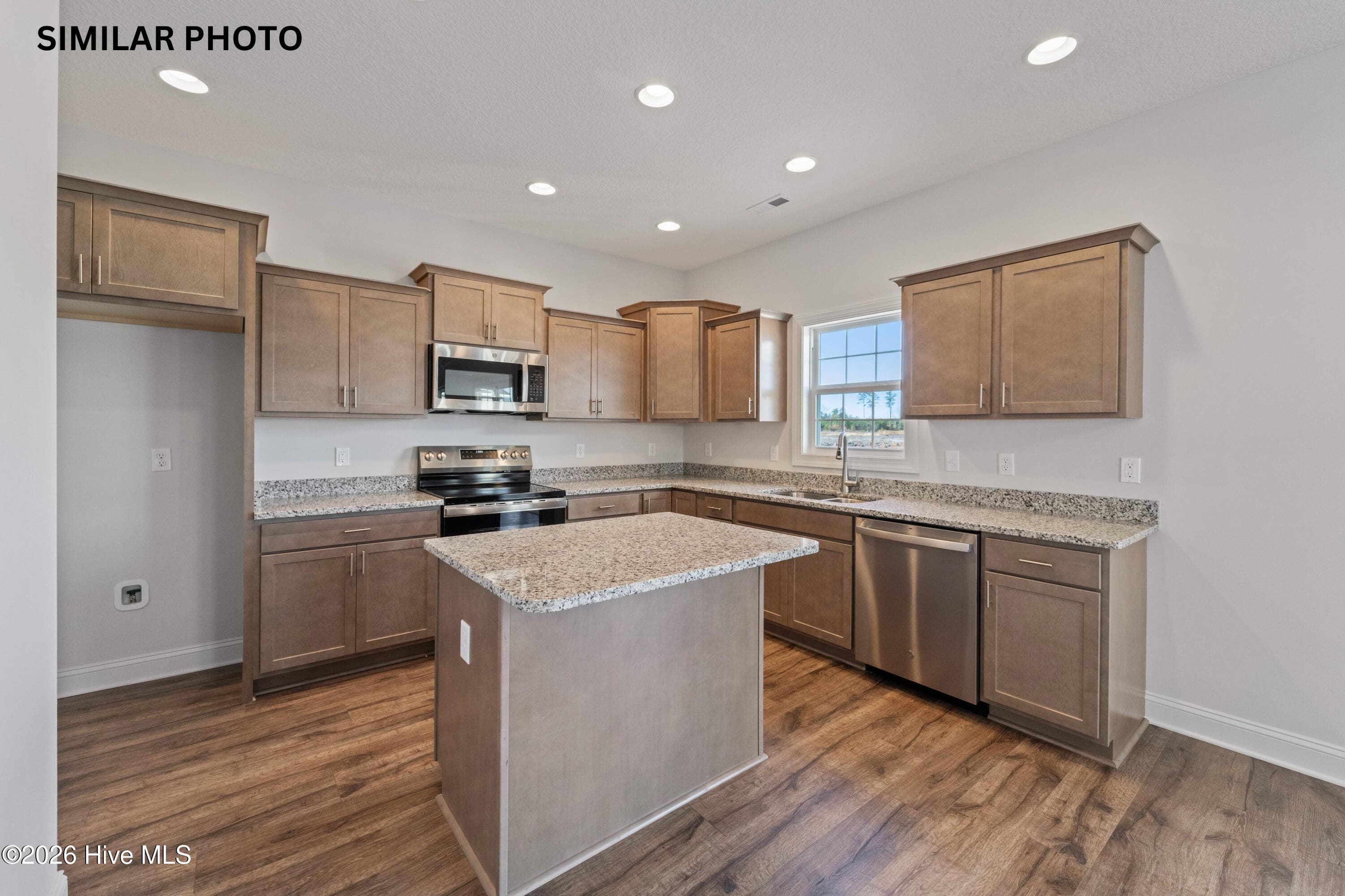 Single Family Residence at 617 Barlowe Lane, Jacksonville, NC 28546, photo 11 of 33