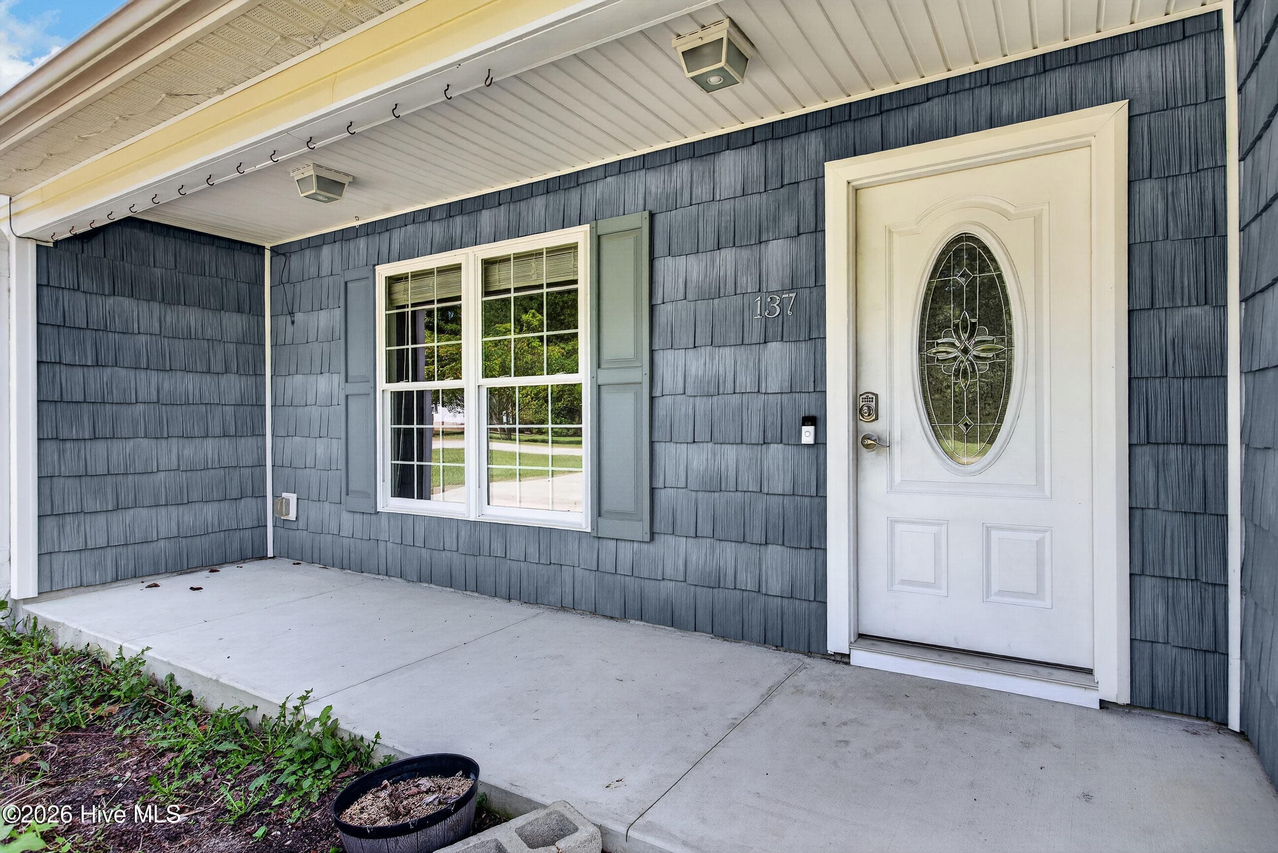 Single Family Residence at 137 Mccoy Lane, Jacksonville, NC 28546, photo 3 of 22