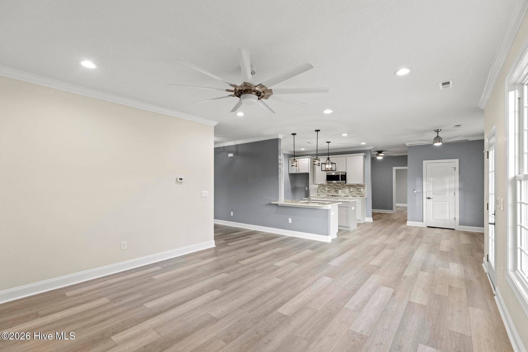 Single Family Residence at 403 King Richard Court, Jacksonville, NC 28546, photo 15 of 43