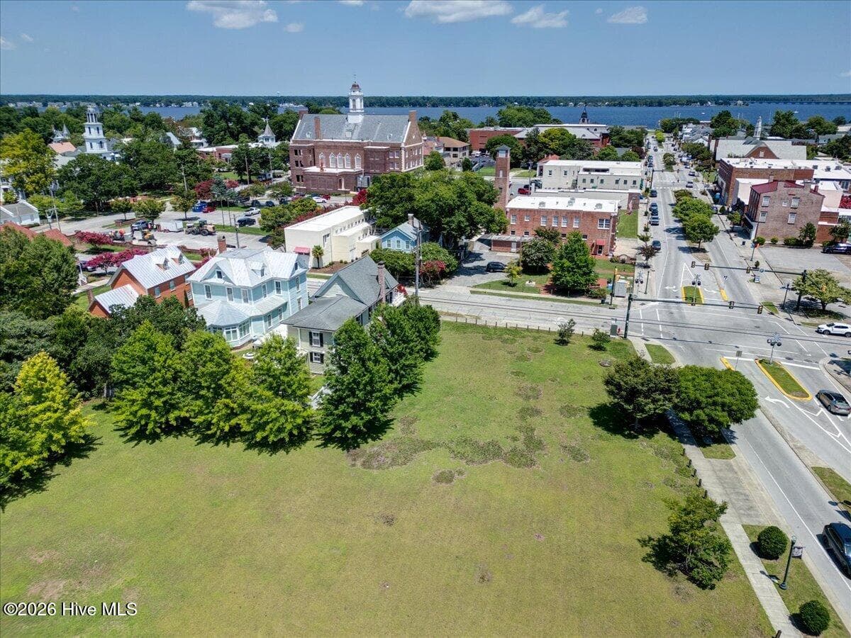 Single Family Residence at 405 Hancock Street, New Bern, NC 28560, photo 72 of 113