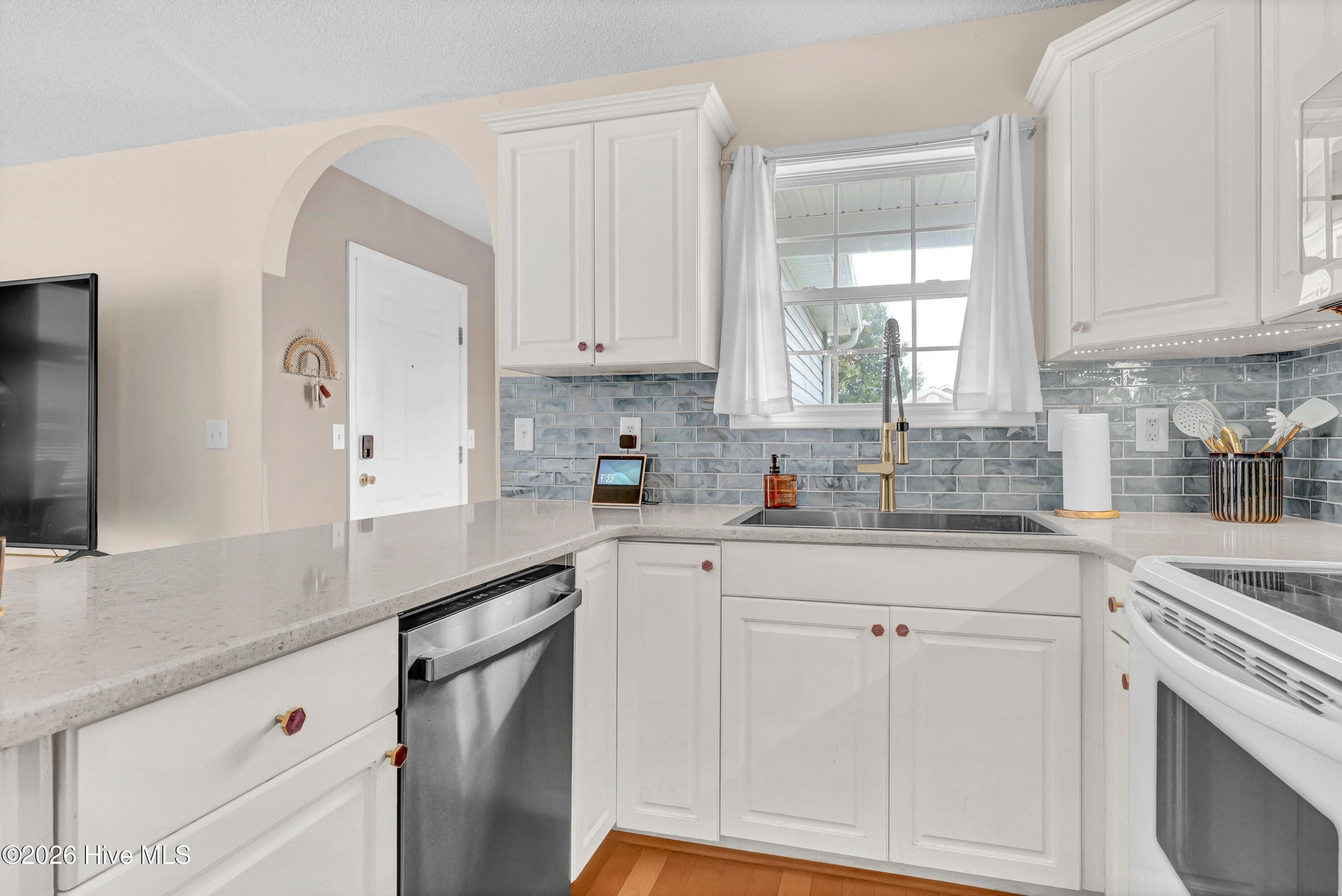 Single Family Residence at 7302 Vespar Court, Wilmington, NC 28411, photo 9 of 31