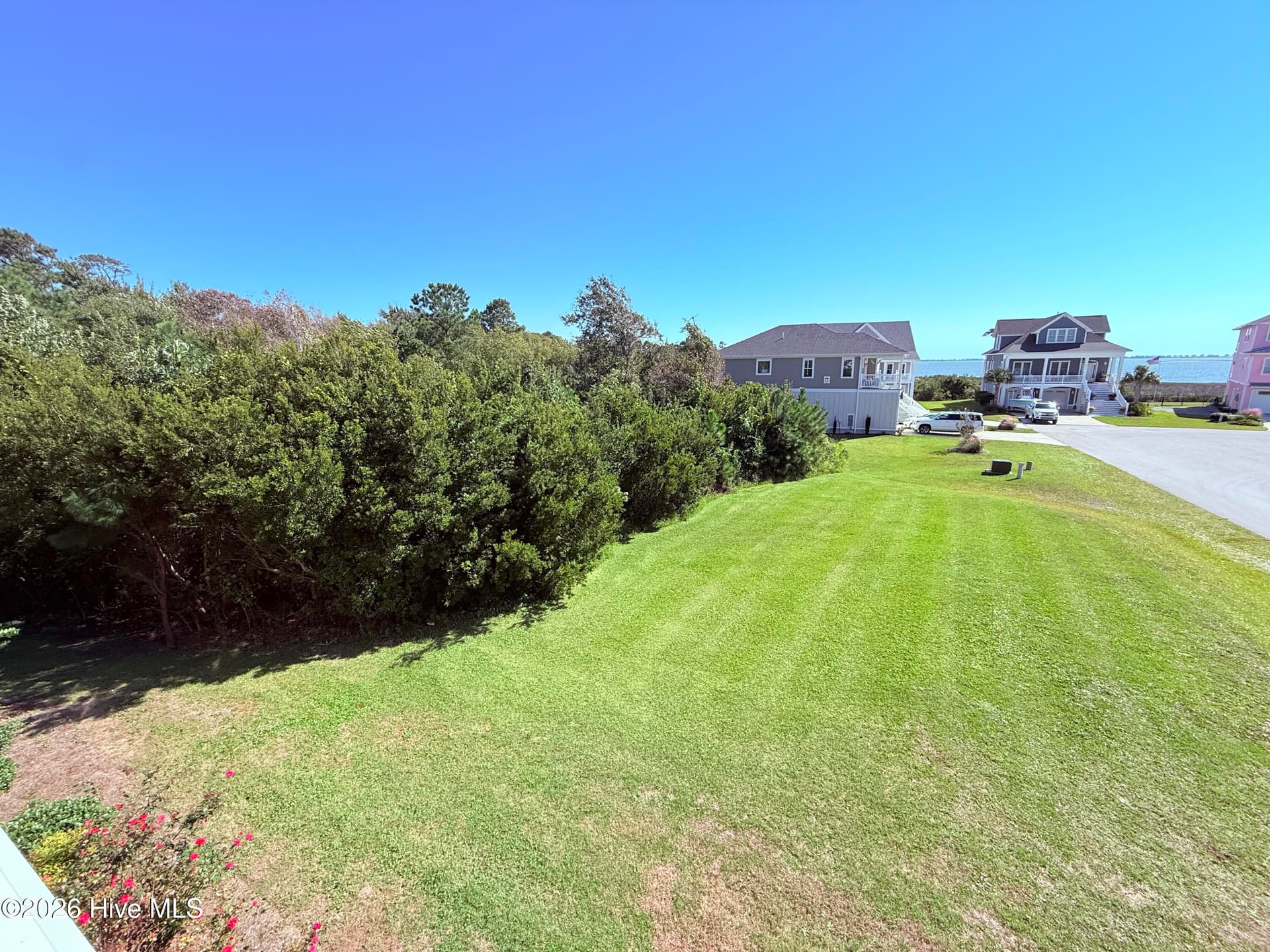 HOA lot next door - 603 Trawler Place, Newport, NC 28570