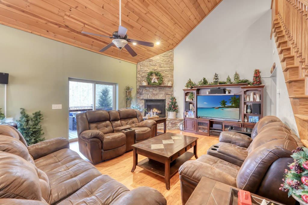 Single Family Residence at 95 Breezy Brook Lane 5, Hayesville, NC 28904, photo 6 of 35