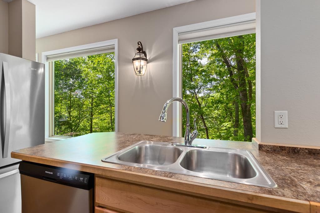 Single Family Residence at 285 Peachtree Mtn Est Road, Murphy, NC 28906, photo 24 of 82