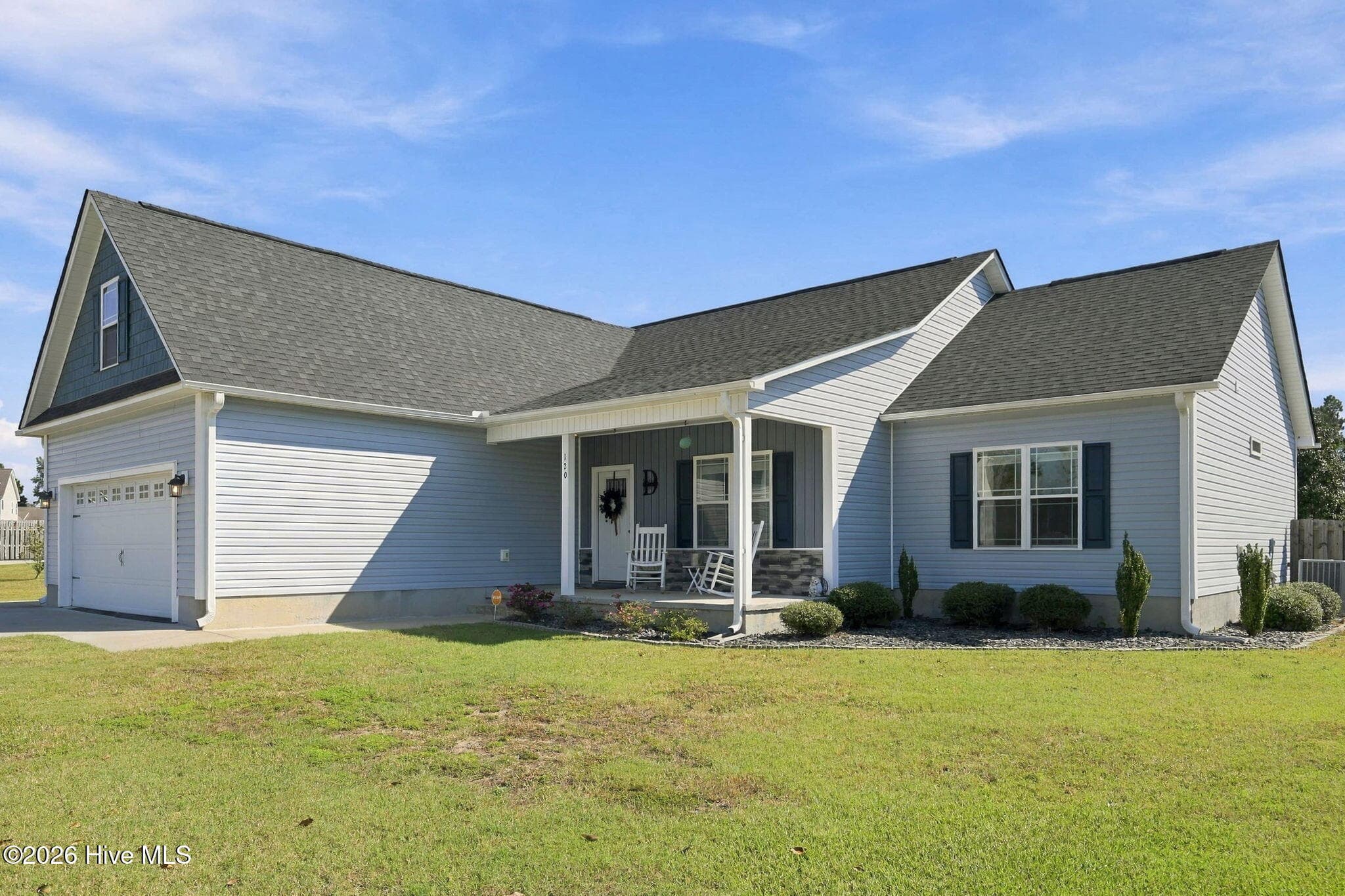Single Family Residence at 120 Pembury Way, Richlands, NC 28574, photo 8 of 75