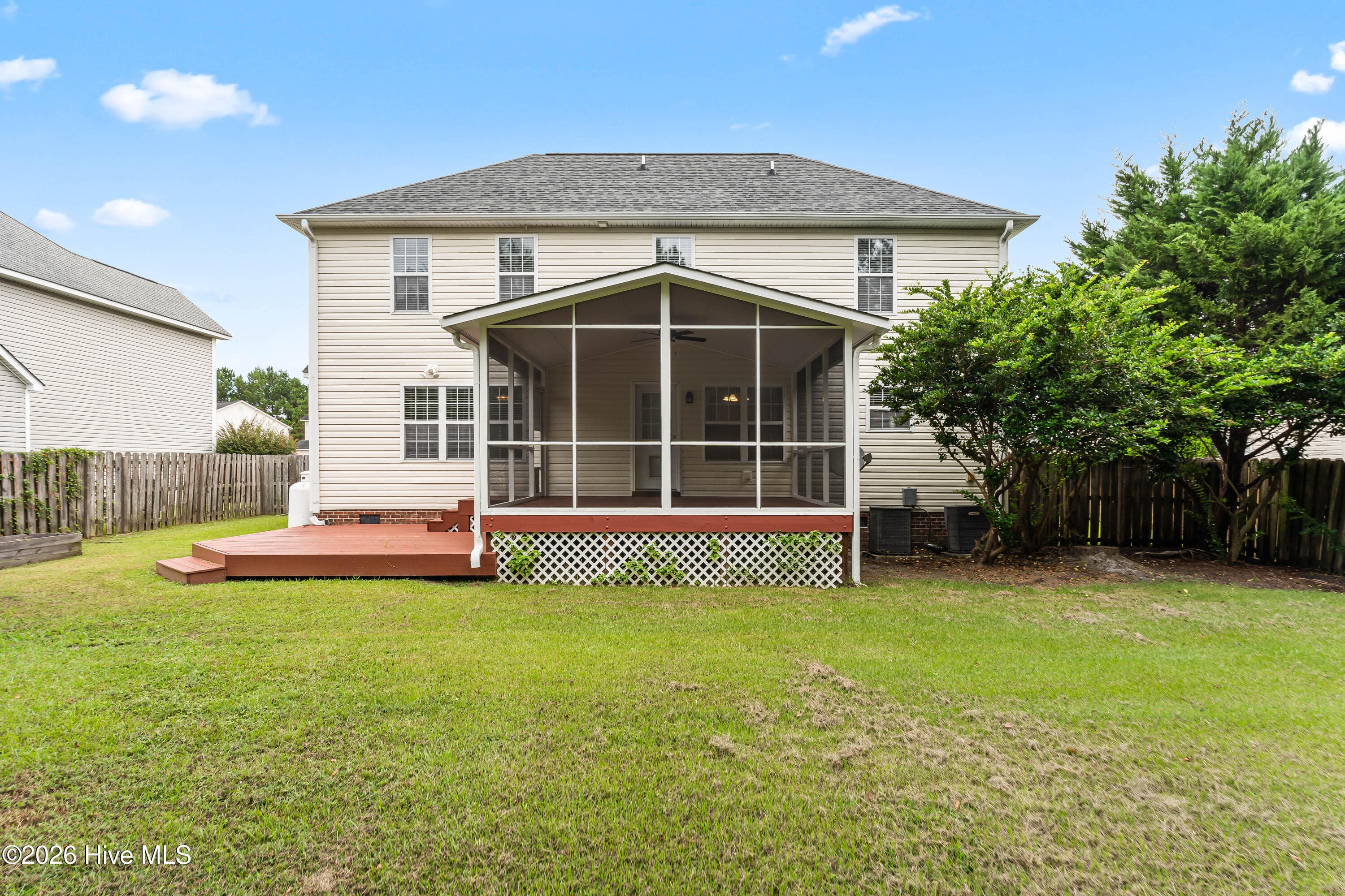 Single Family Residence at 109 Cypress Bay Drive, Jacksonville, NC 28546, photo 32 of 37