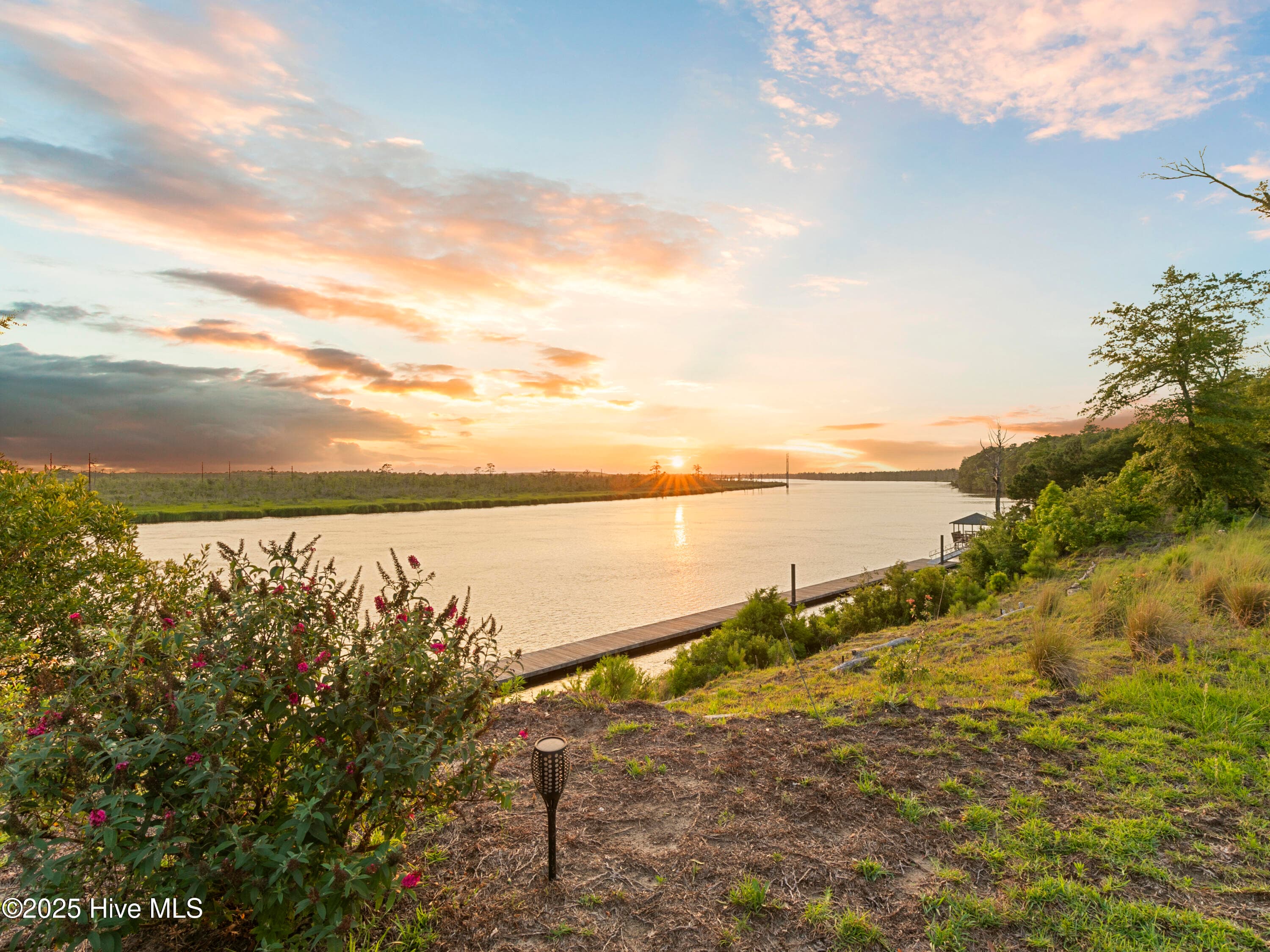 Stunning sunset views - 3623 White Cliffs Drive, Castle Hayne, NC 28429