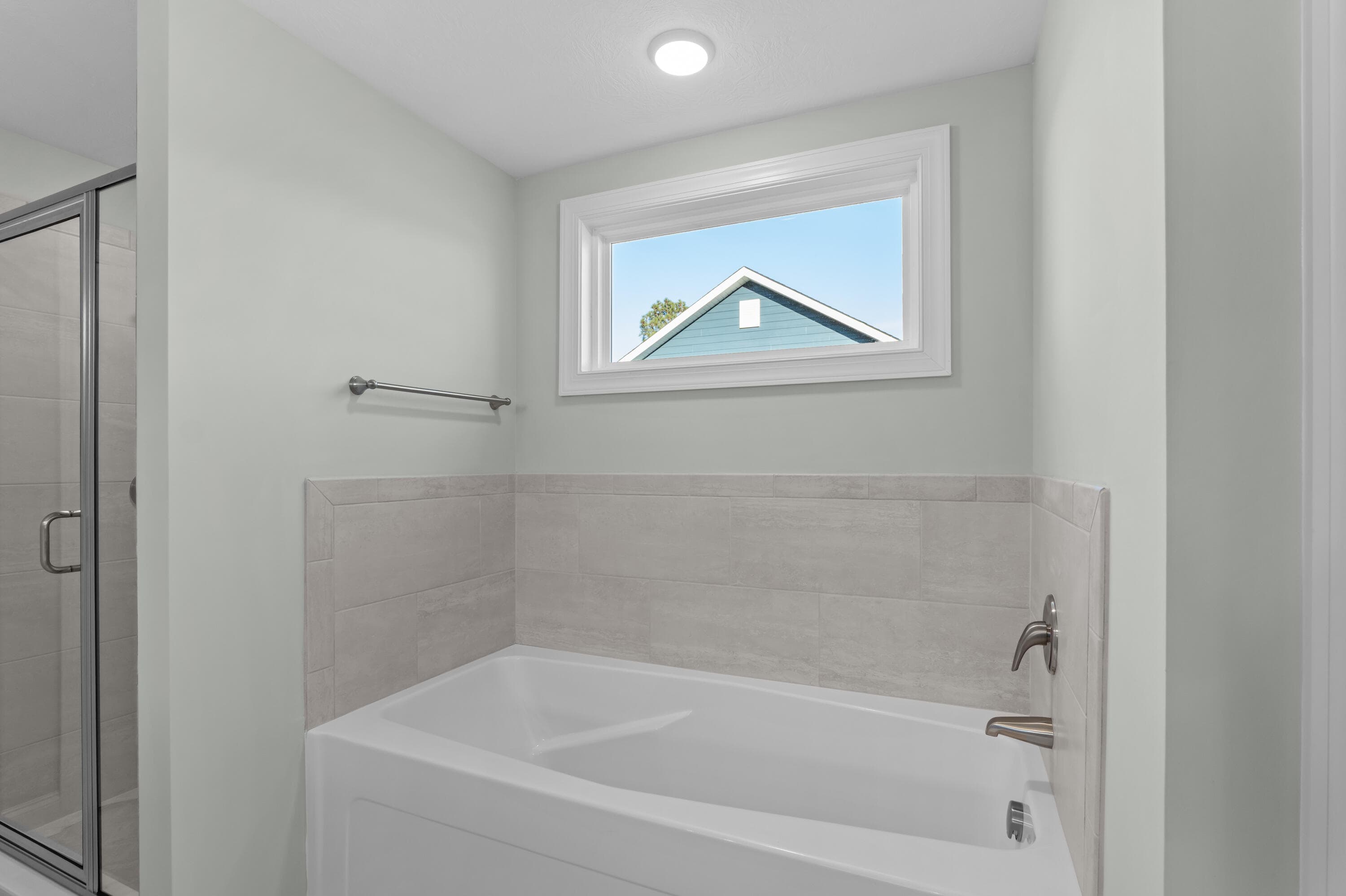 Soaking Tub in Primary Bath - 1340 Bellingham Drive, Beech Island, SC 29842