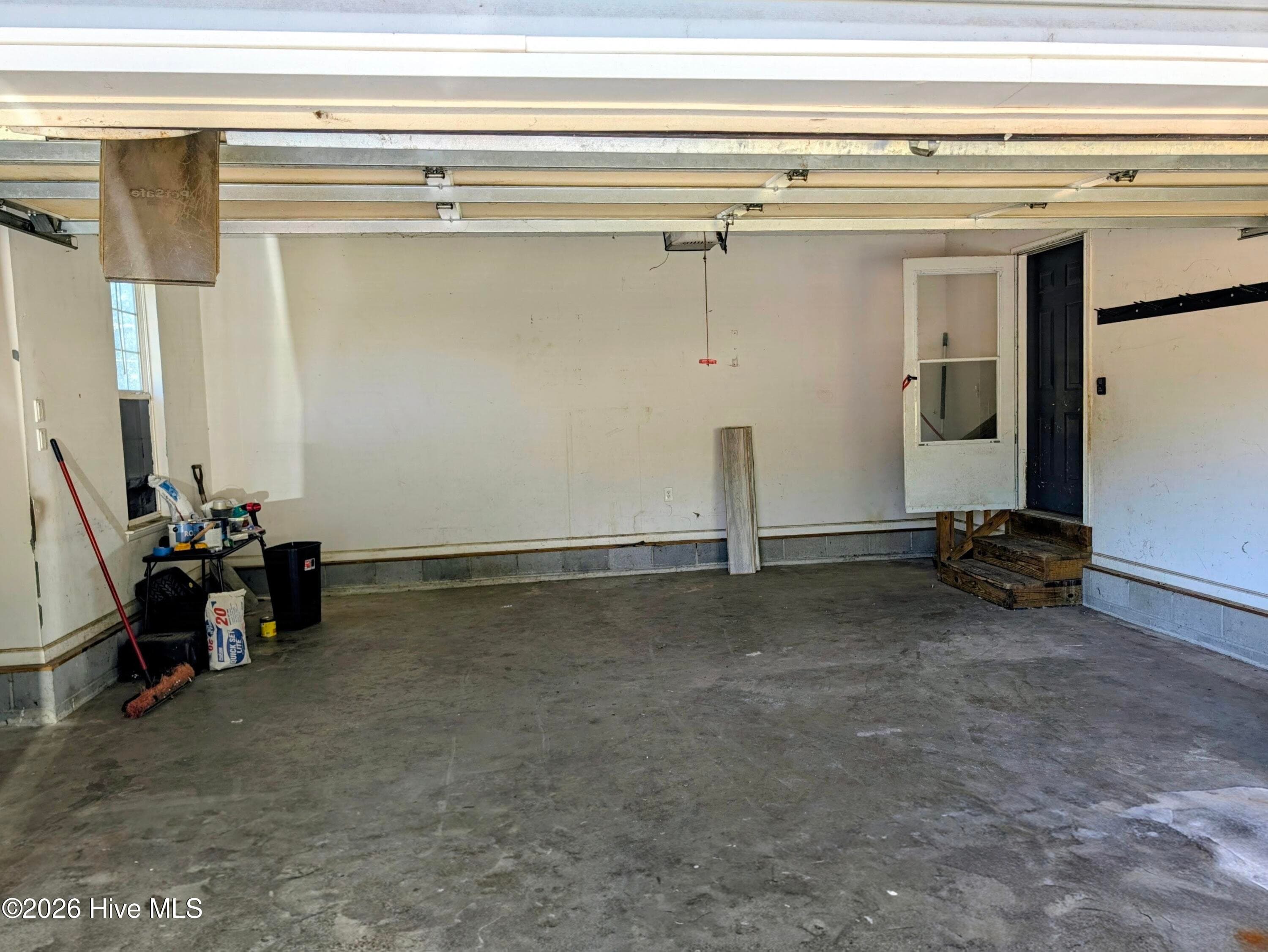 Garage - 423 Weeks Street, Wadley, GA 30477