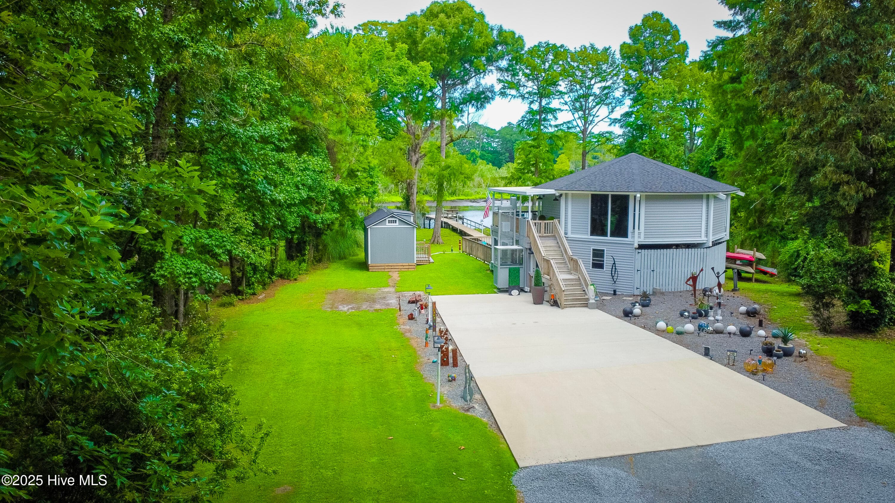 Single Family Residence at 210 Gangplank Road, New Bern, NC 28562, photo 57 of 86
