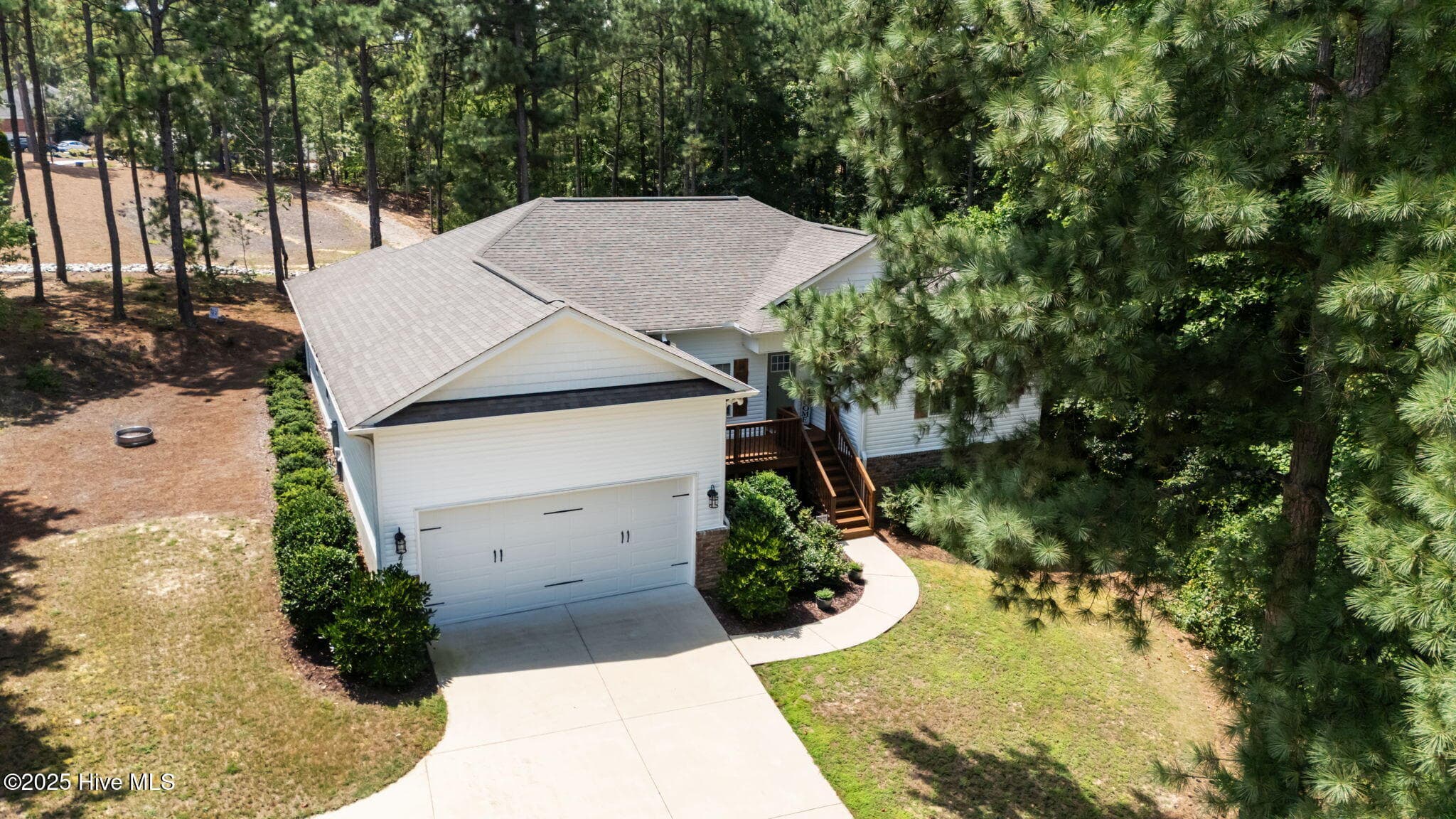 Single Family Residence at 27 Pine Lake Drive, Whispering Pines, NC 28327, Whispering Pines, photo 4 of 36