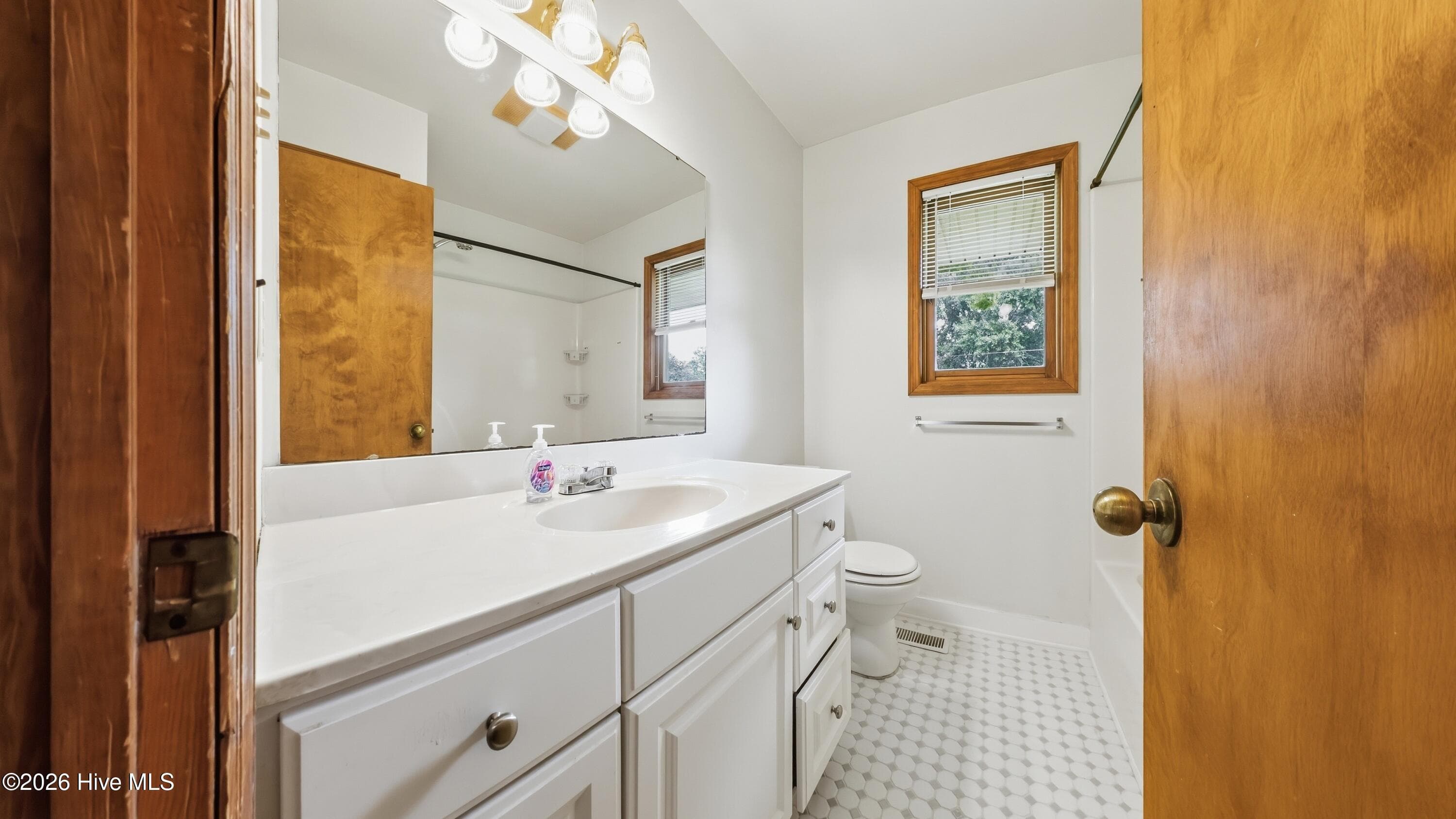 Single Family Residence at 306 Shore Point Drive, Wilmington, NC 28411, photo 79 of 86