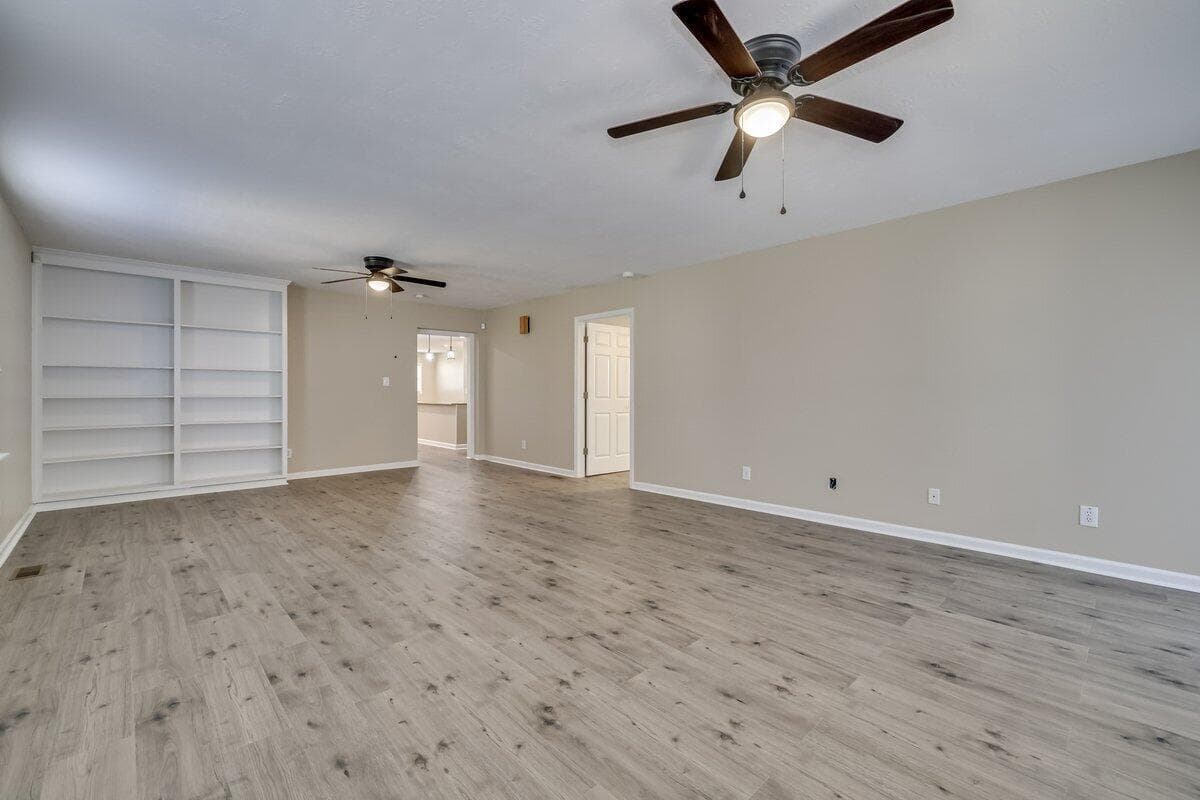Single Family Residence at 2085 Hillsinger Road, Augusta, GA 30904, photo 15 of 42