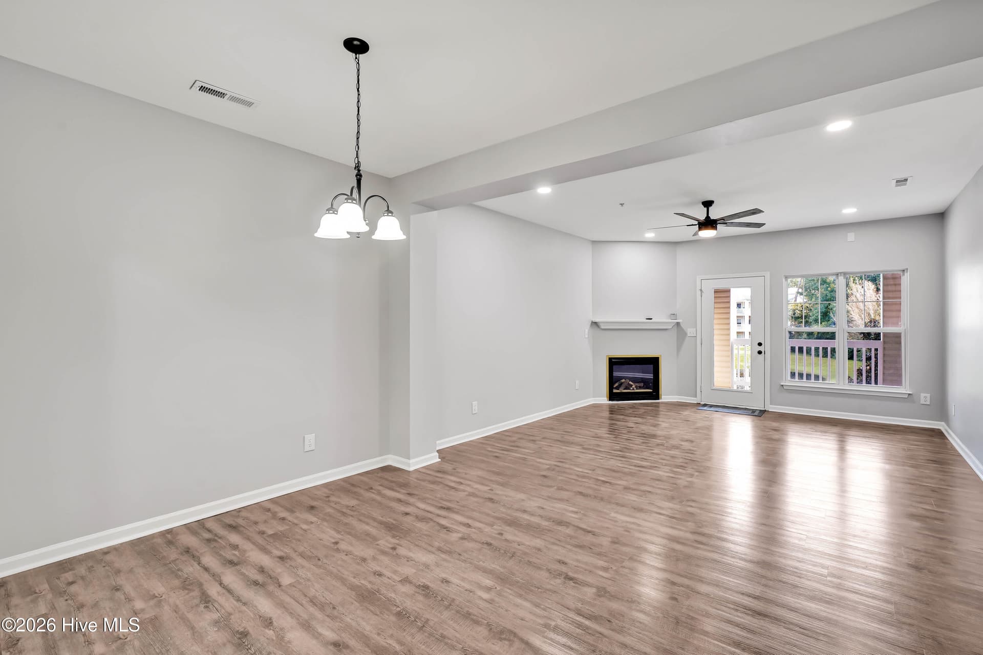 Condominium at 4519 Sagedale Drive Unit 203, Wilmington, NC 28405, photo 9 of 33