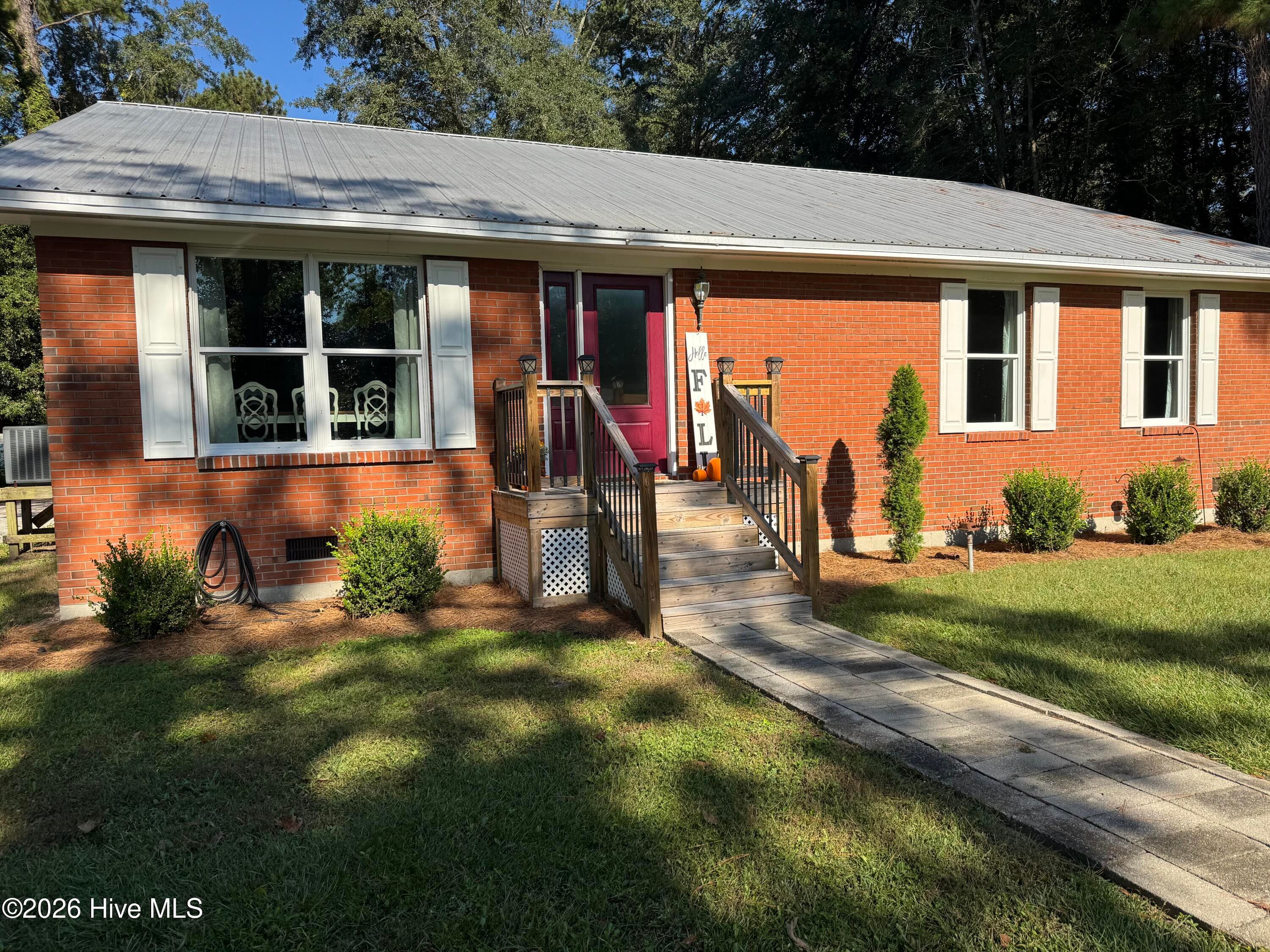 Single Family Residence at 210 N First Avenue, New Bern, NC 28560, photo 28 of 31