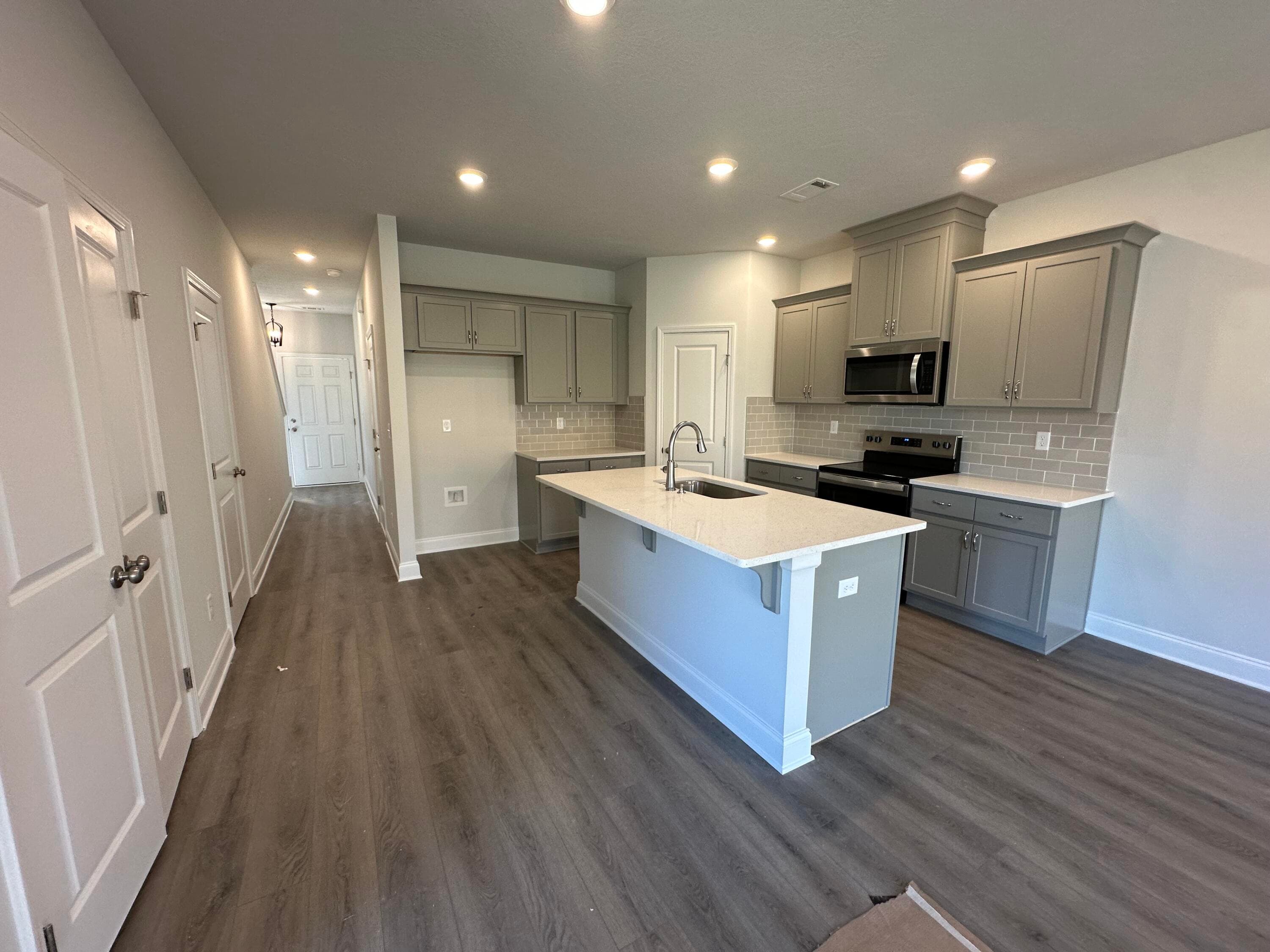 Townhouse at 649 Hampton Drive 5d, North Augusta, SC 29860, photo 6 of 63