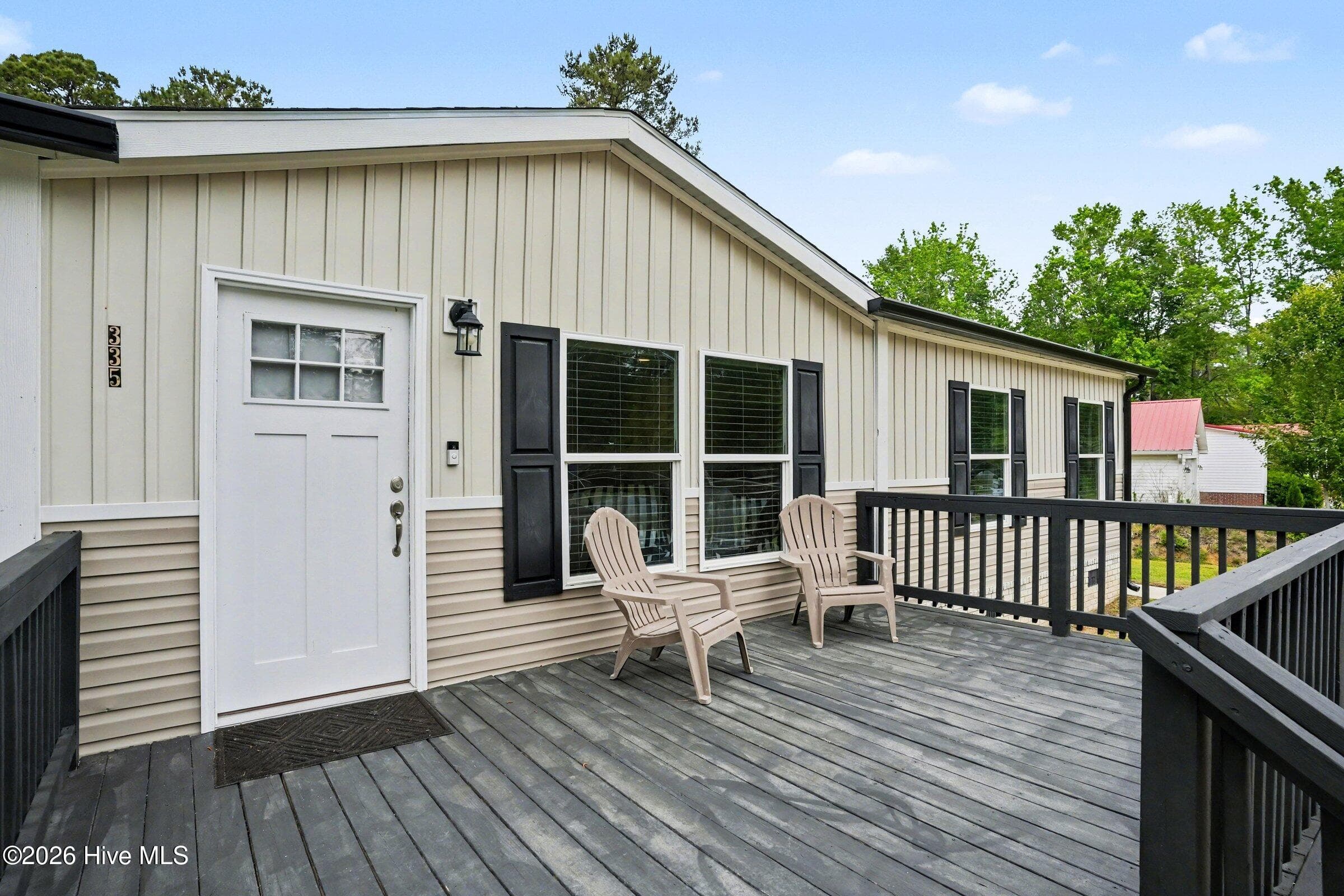 Manufactured Home at 335 Ridgewood Drive NW, Calabash, NC 28467, photo 12 of 39