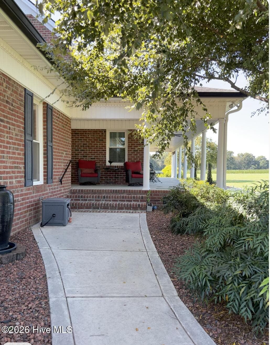 Walkway - 642 Enoch Road, Clinton, NC 28328