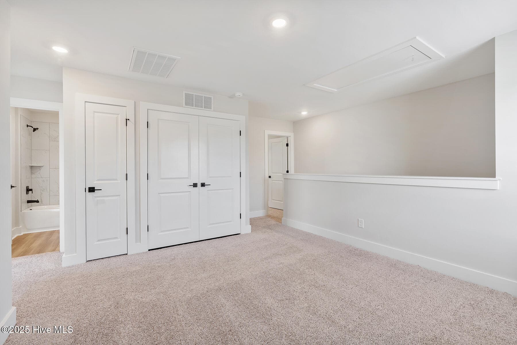 Single Family Residence at 27 S Umbrella Palm Drive, Hampstead, NC 28443, photo 12 of 21
