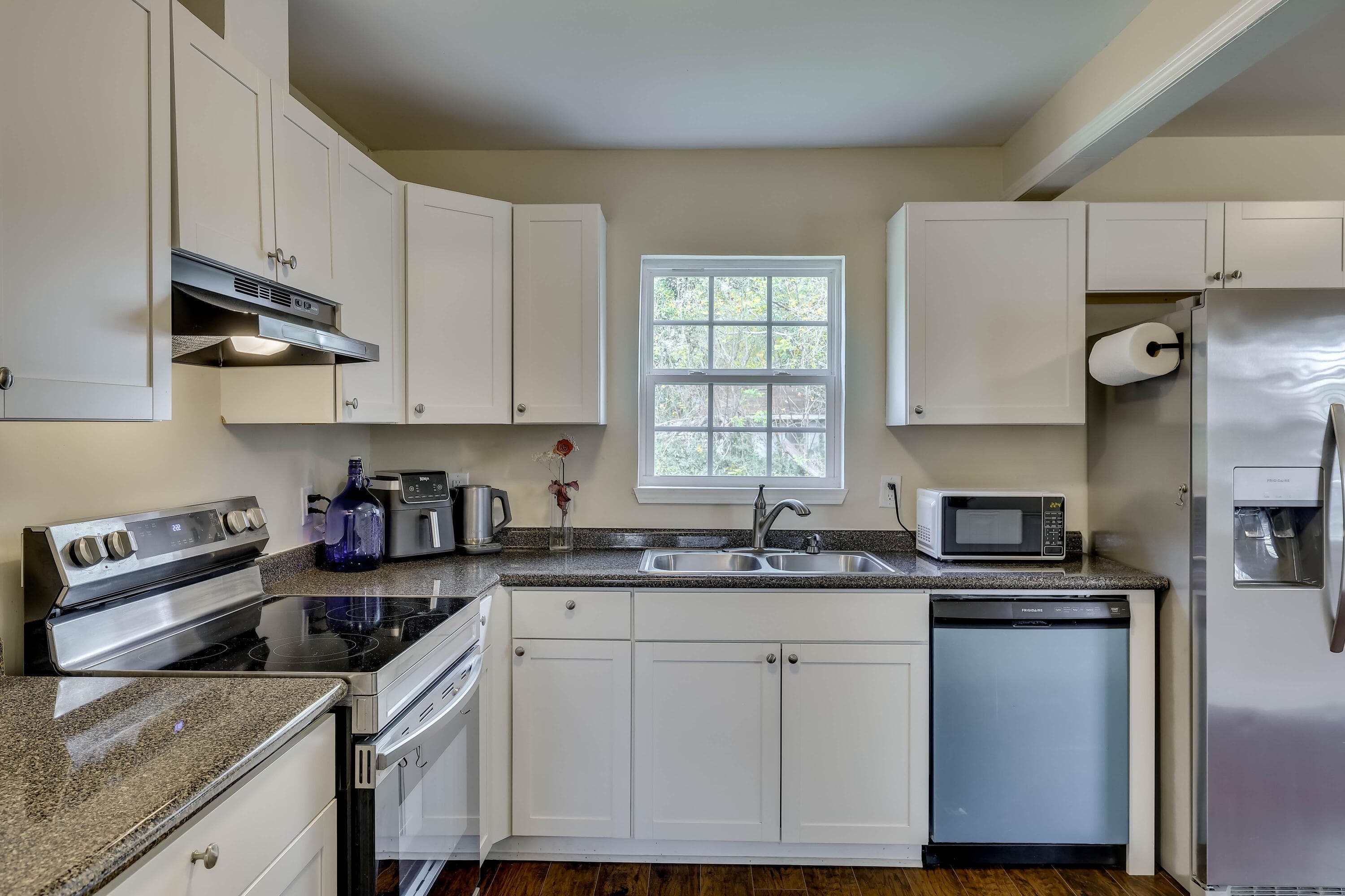 Single Family Residence at 3060 Collier Road, Augusta, GA 30906, photo 13 of 29