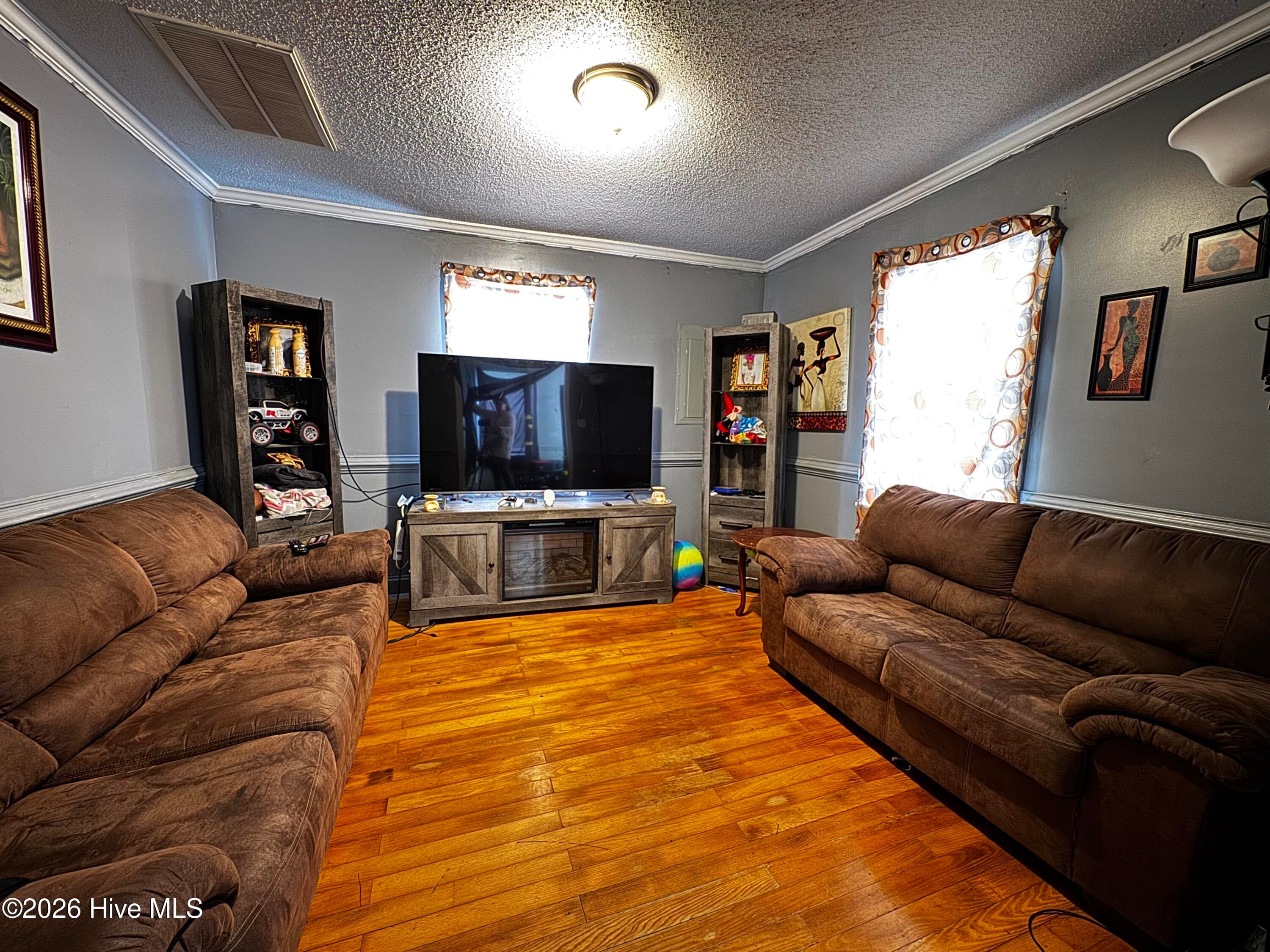 Spacious living area - 203 King Street, Hertford, NC 27944