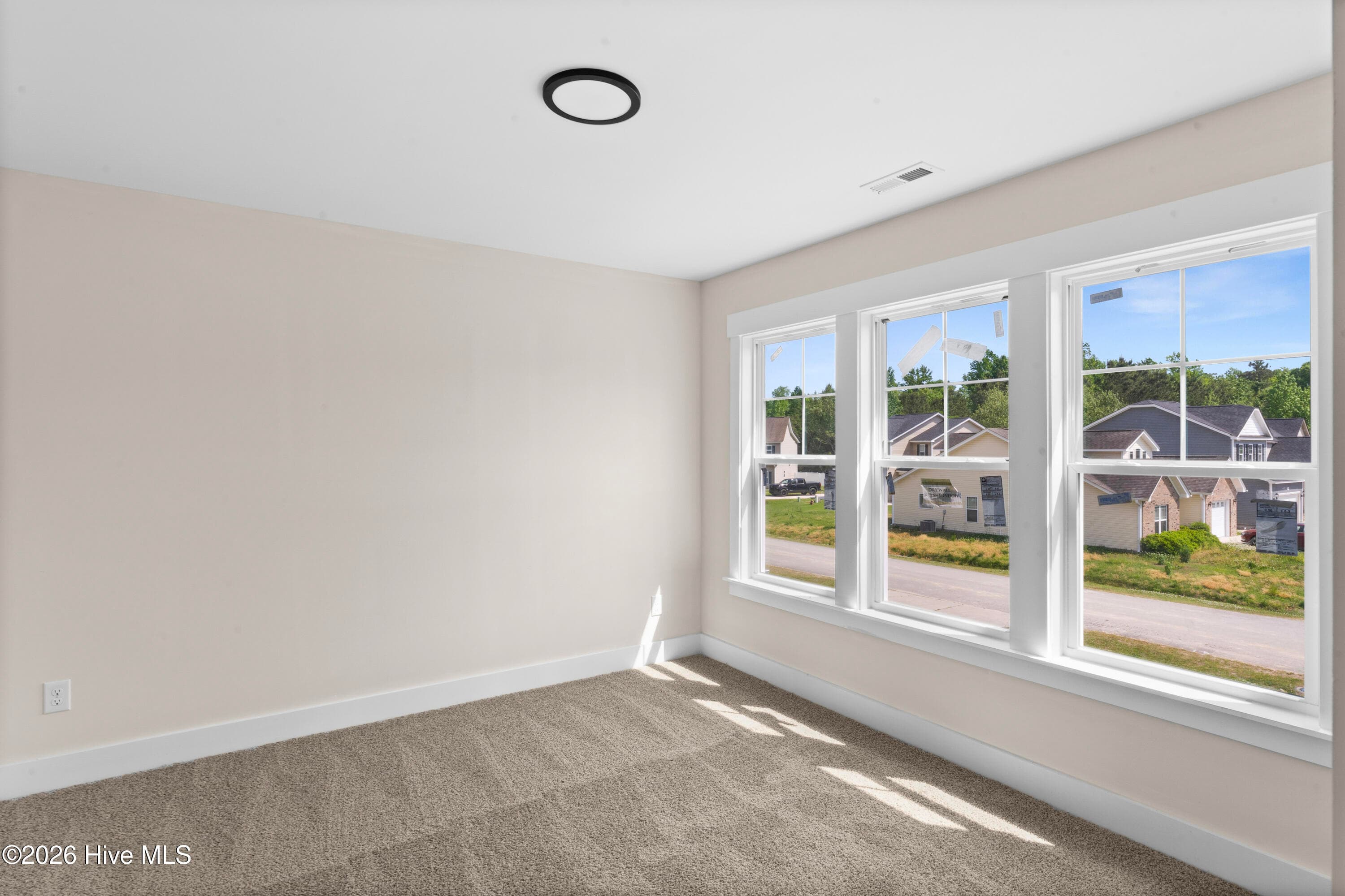 Single Family Residence at 445 Peregrine Ridge Drive, New Bern, NC 28560, photo 27 of 79