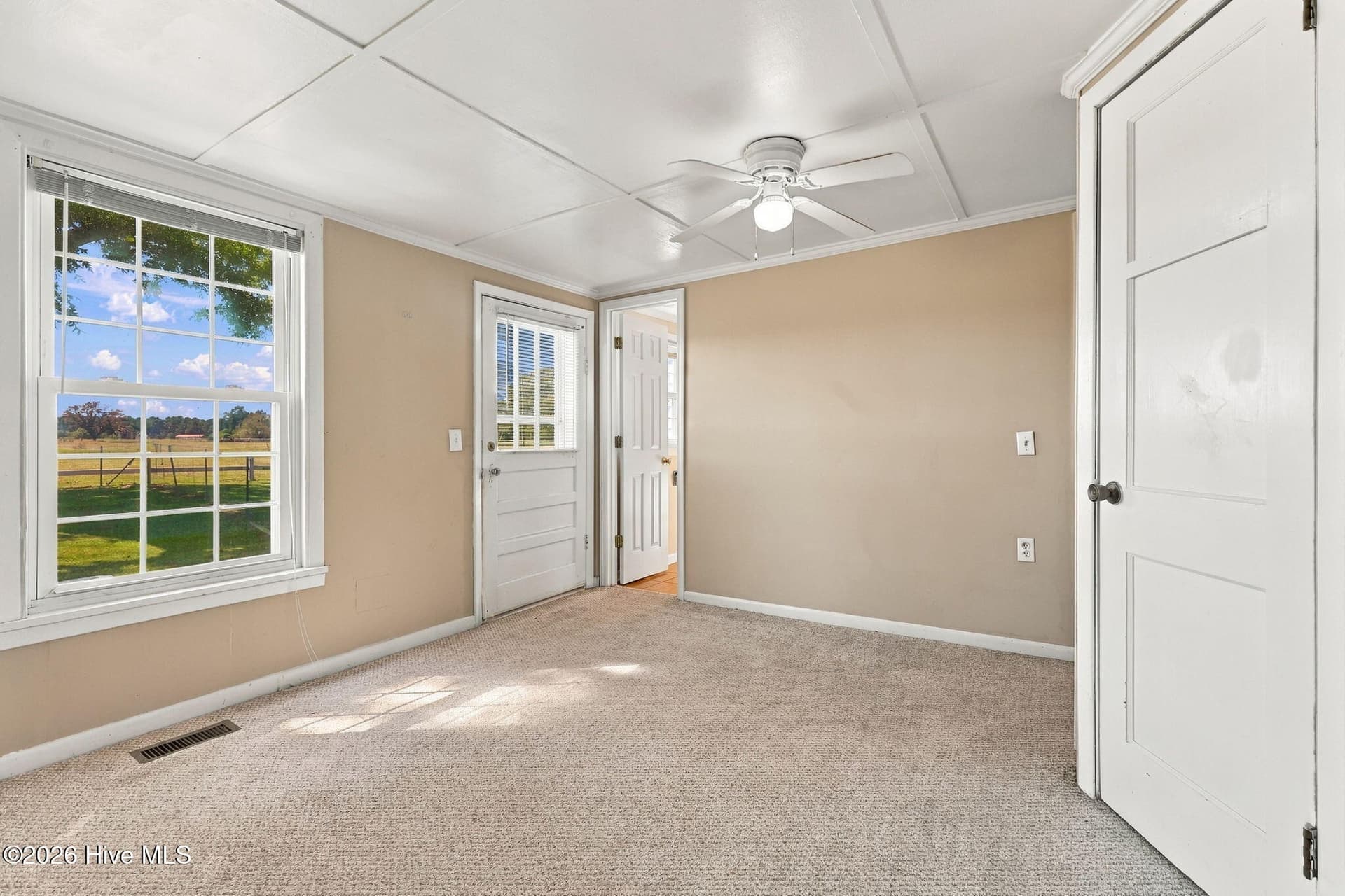 Single Family Residence at 727 Share Cake Road, Clinton, NC 28328, photo 15 of 29
