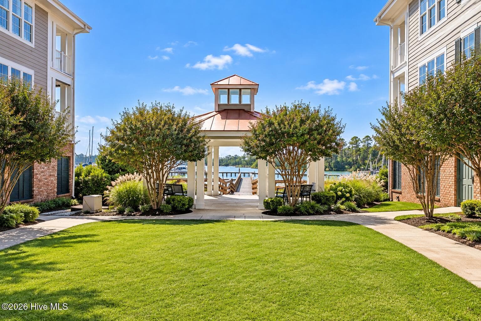 Neighborhood Park - 207 S Academy Street, Washington, NC 27889