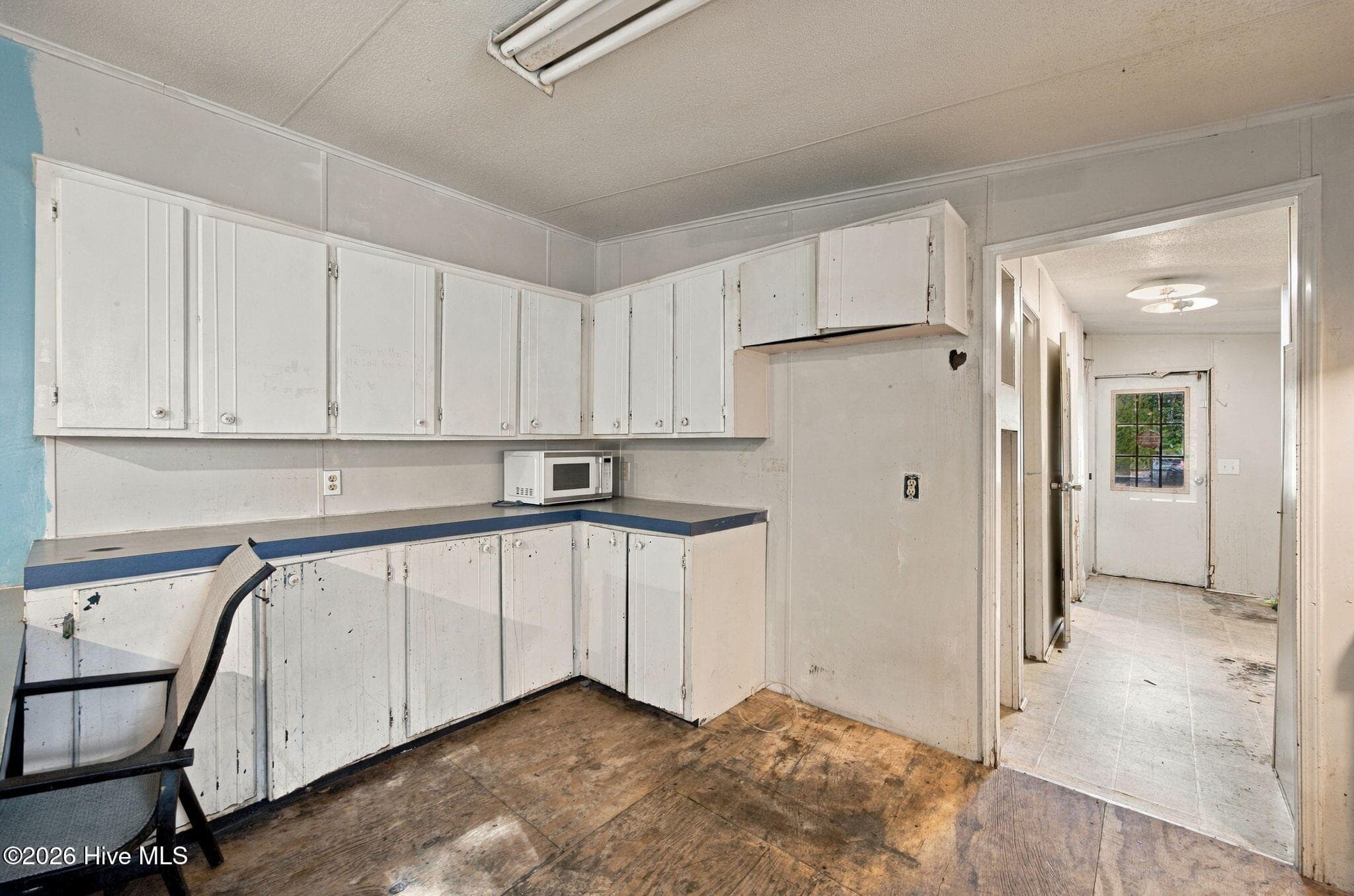 Manufactured Home at 8790 Body Shop Drive NE, Leland, NC 28451, photo 11 of 53