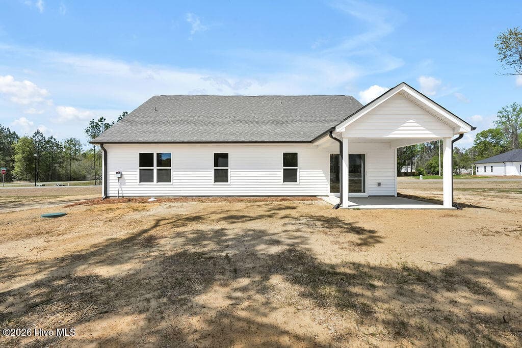 Single Family Residence at 302 Riva Ridge, Burgaw, NC 28425, photo 29 of 29