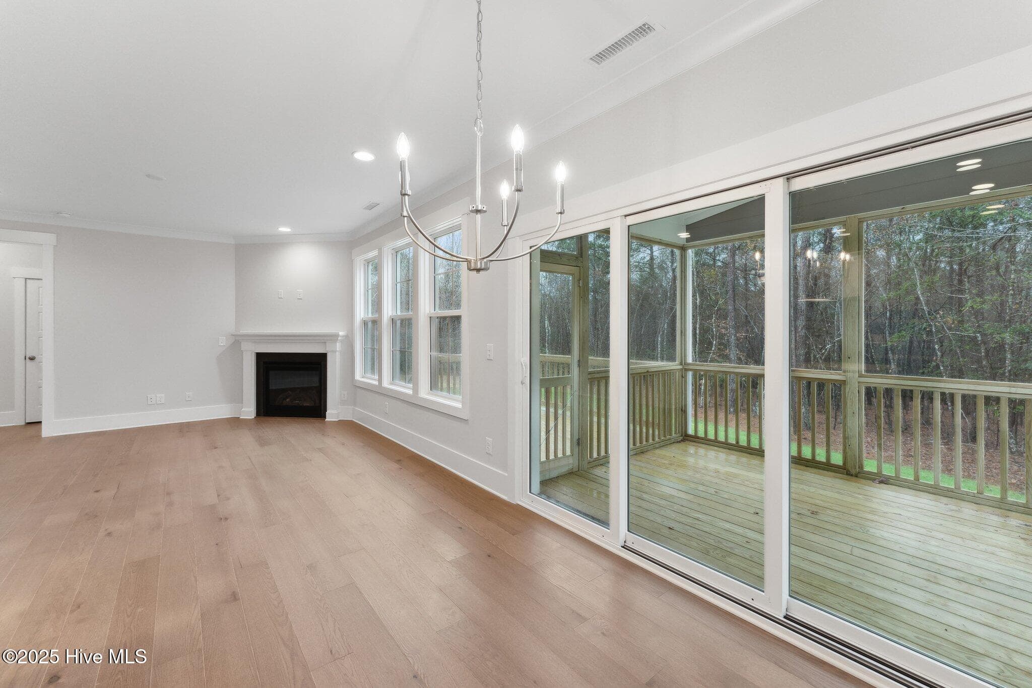 Single Family Residence at 1016 Doe Place, Wilmington, NC 28409, photo 10 of 36