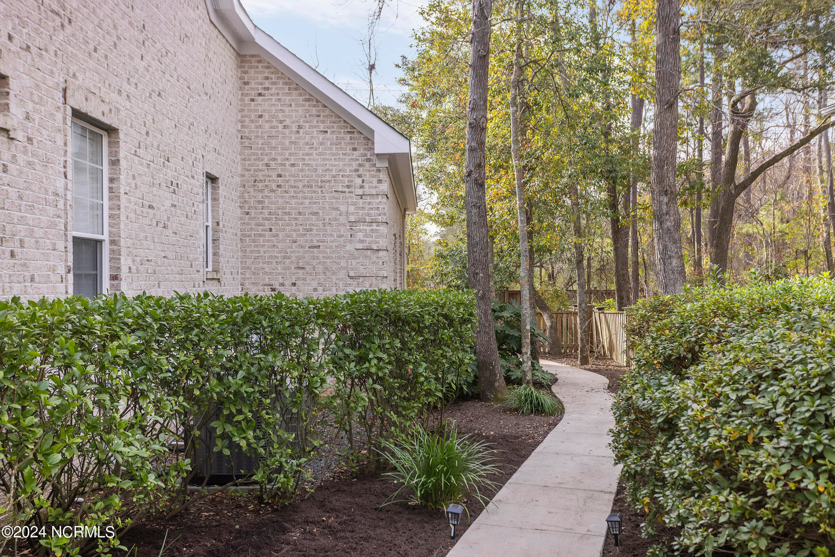Single Family Residence at 10213 Mariners Cove Court, Leland, NC 28451, Leland, photo 7 of 81