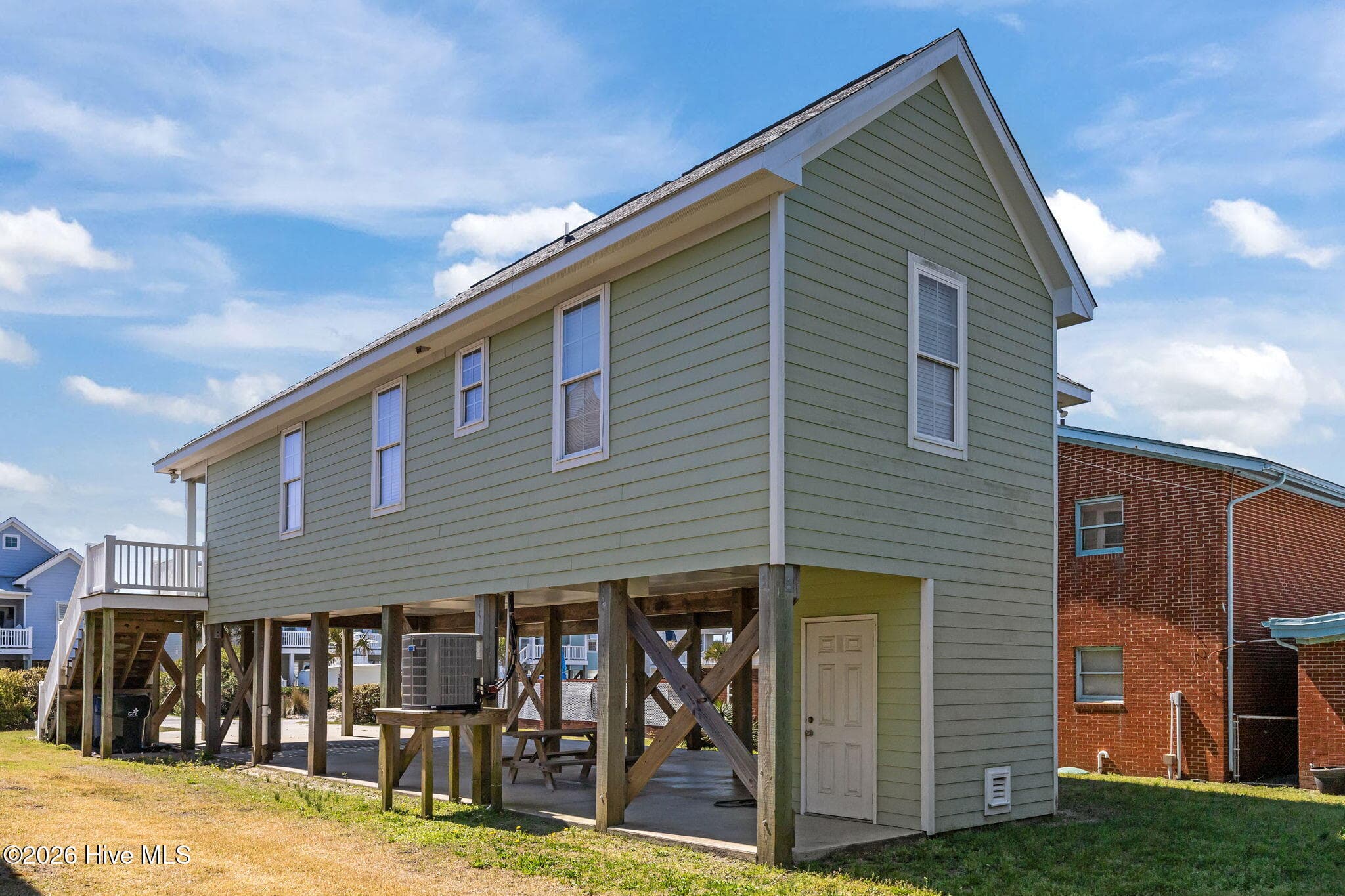 Single Family Residence at 115 E Bogue Boulevard, Atlantic Beach, NC 28512, photo 2 of 4