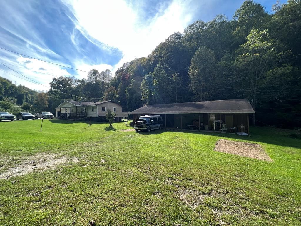 Residential at 1050 US Highway 19, Topton, NC 28781, photo 17 of 31