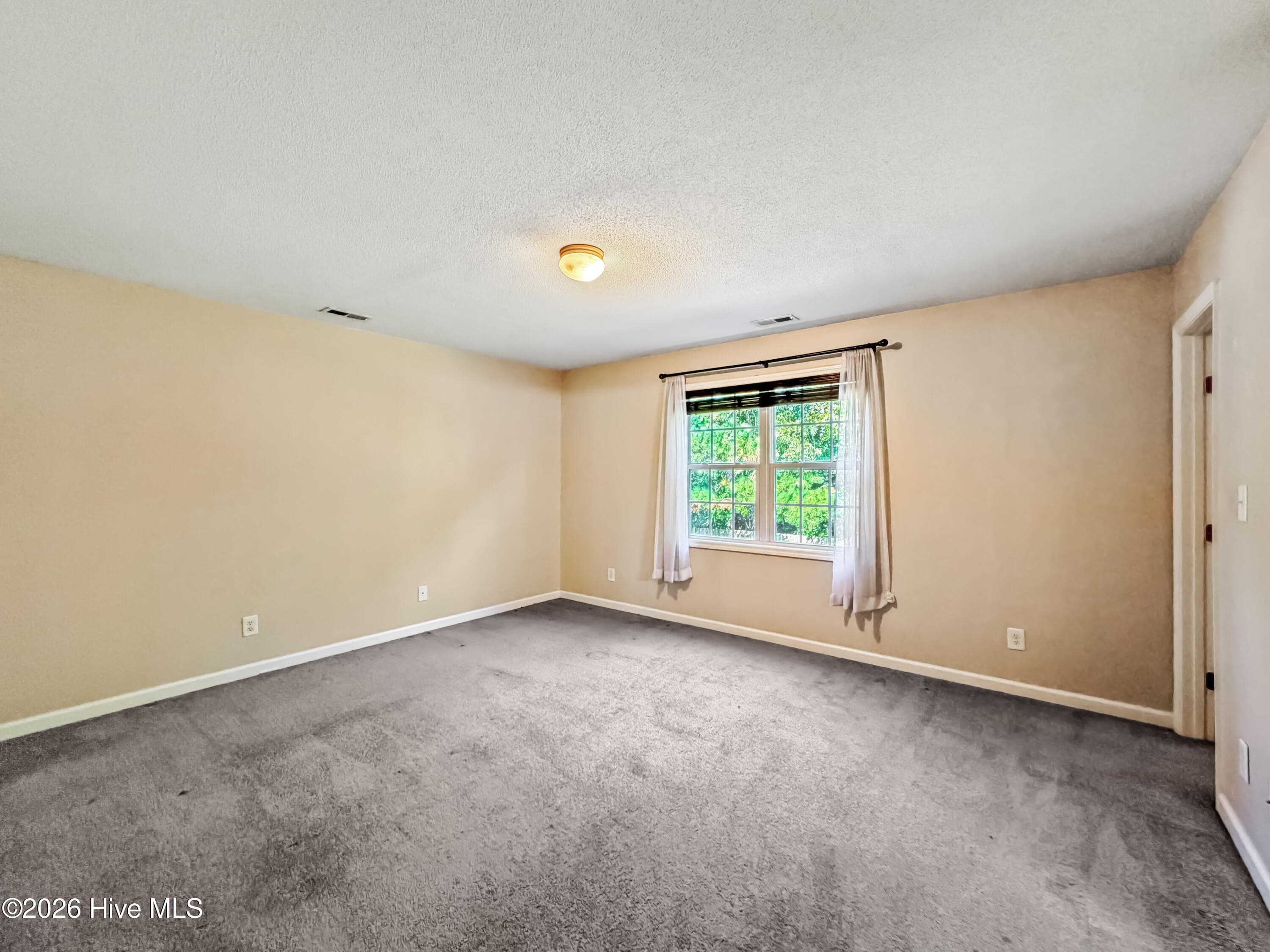 Townhouse at 164 Kelly Circle, Hubert, NC 28539, photo 25 of 33