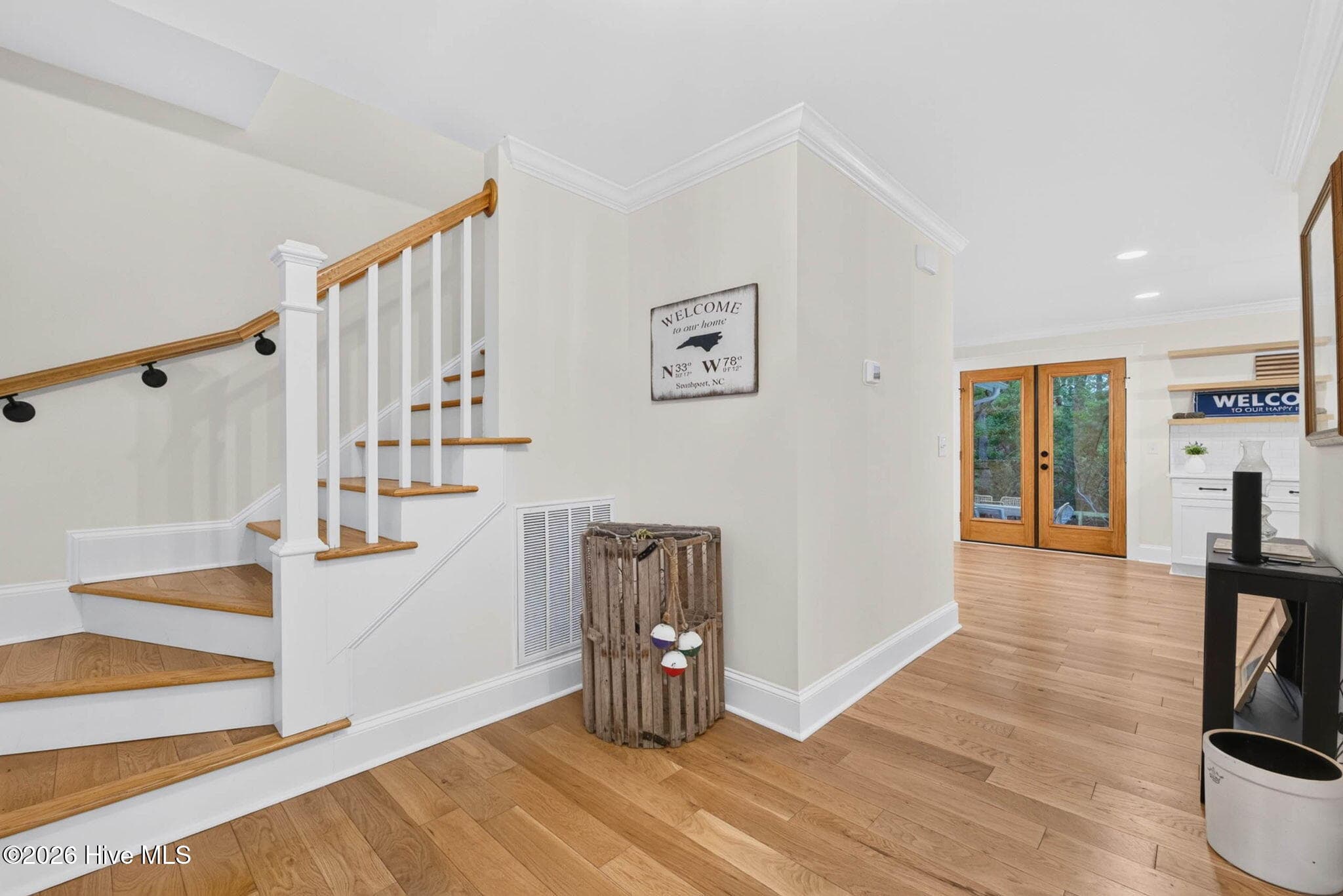 foyer - 5933 Dutchman Creek Road, Southport, NC 28461