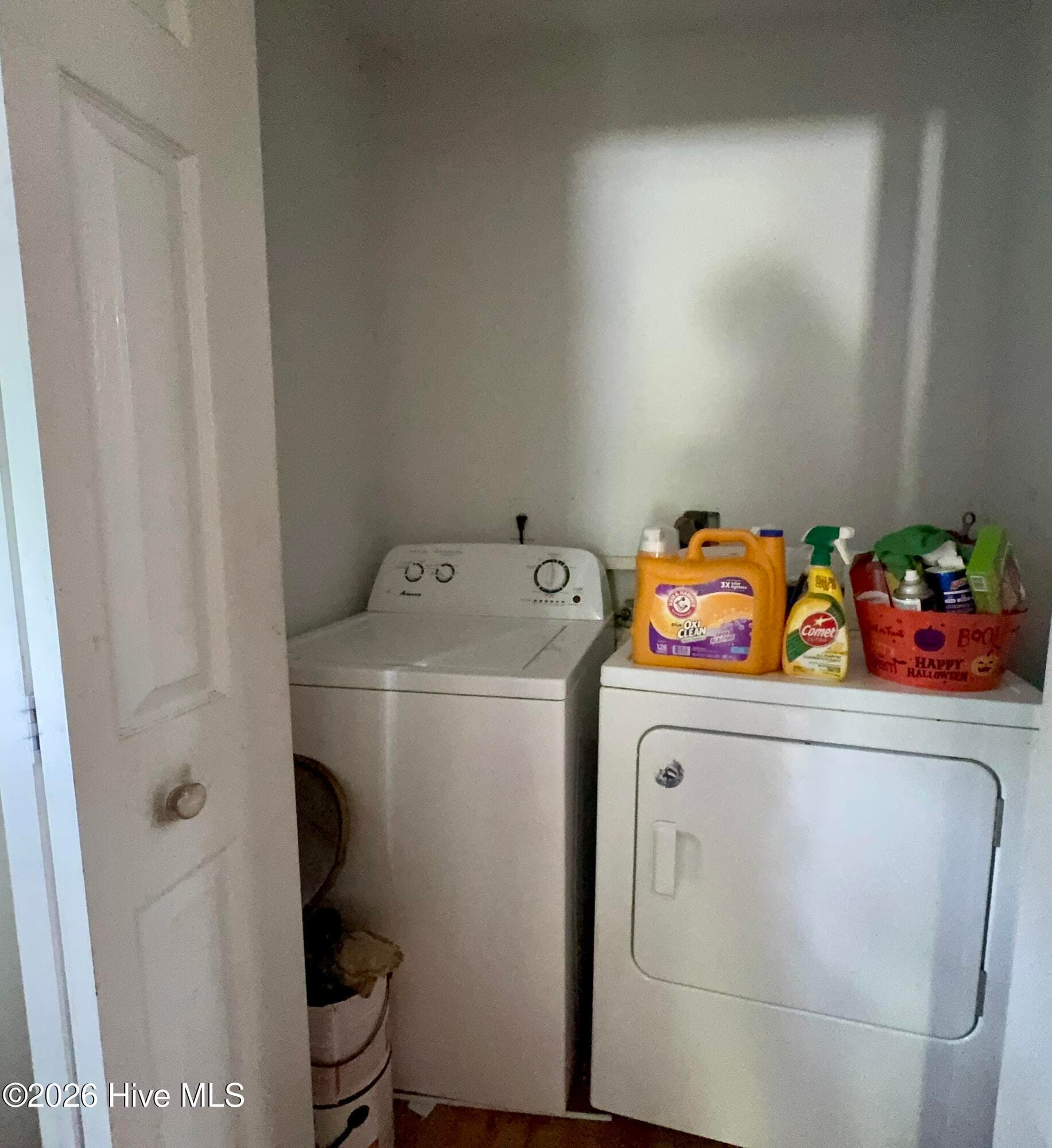 Laundry Closet - 203 King Street, Hertford, NC 27944