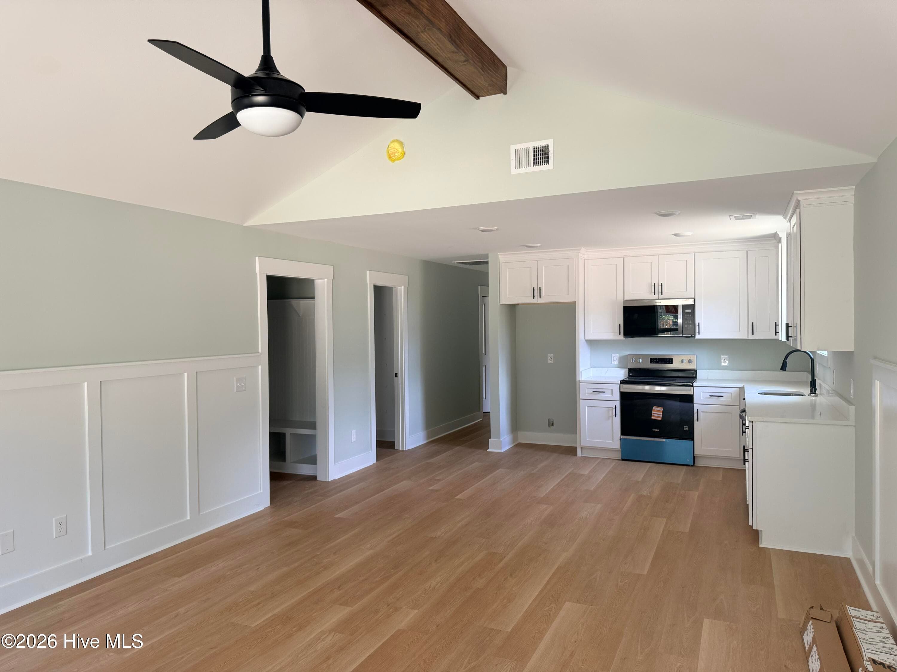 Single Family Residence at 302 Pine Court, Hampstead, NC 28443, photo 28 of 91