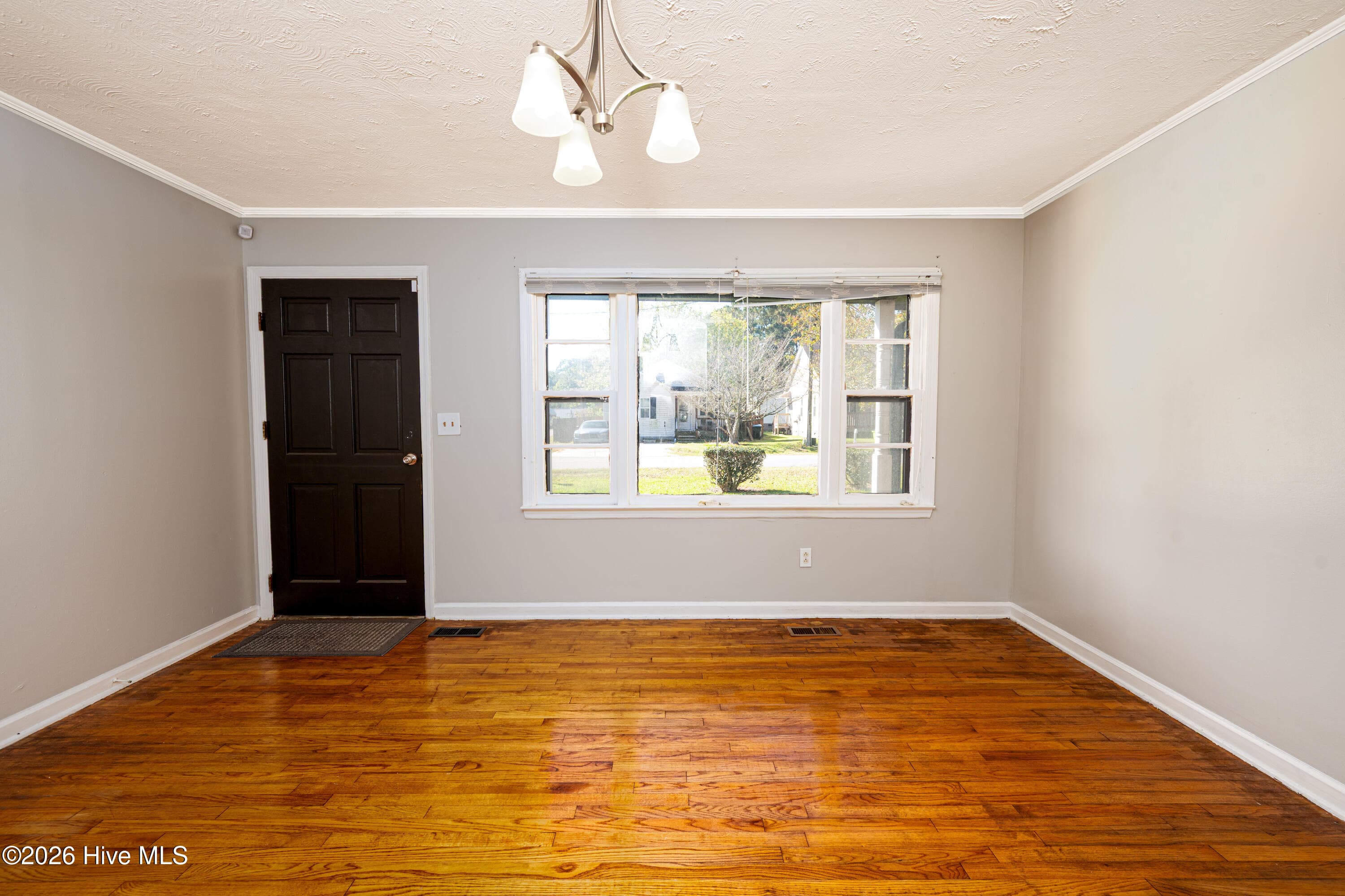 Single Family Residence at 1800 Moore Avenue, New Bern, NC 28562, photo 4 of 20