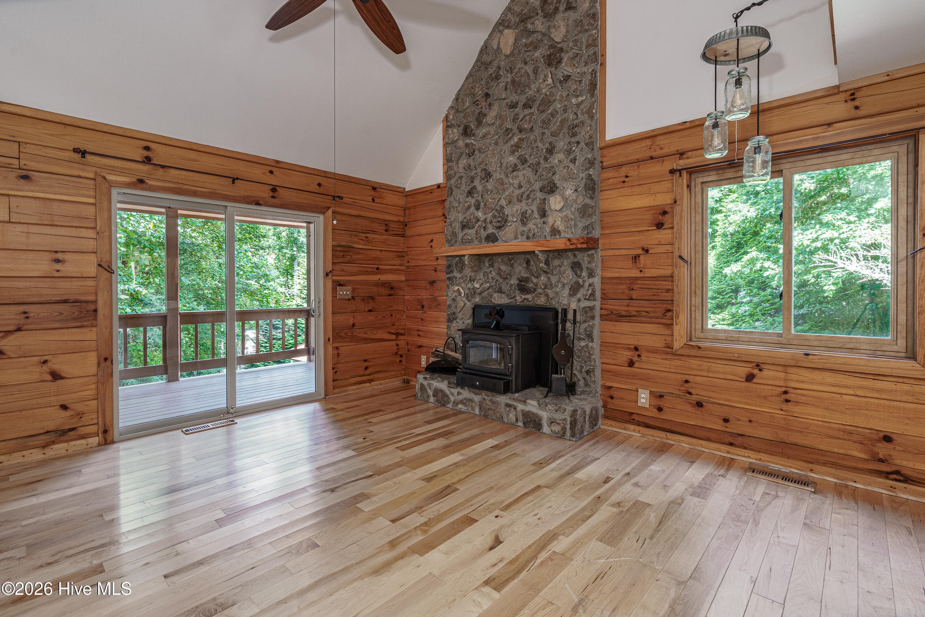 Single Family Residence at 44 Red Wolf Trail, Blairsville, GA 30512, photo 6 of 46
