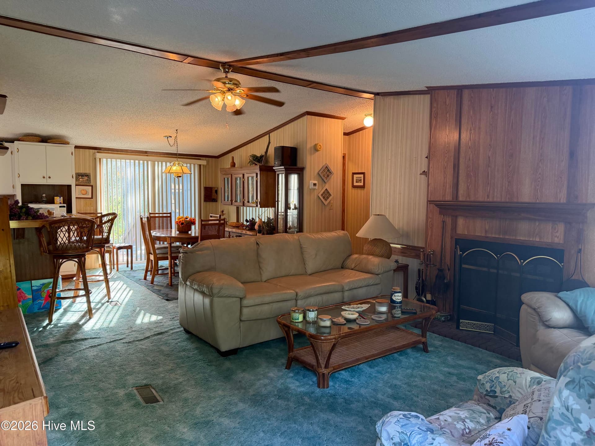 Manufactured Home at 245 Lake Drive SW, Supply, NC 28462, photo 4 of 43